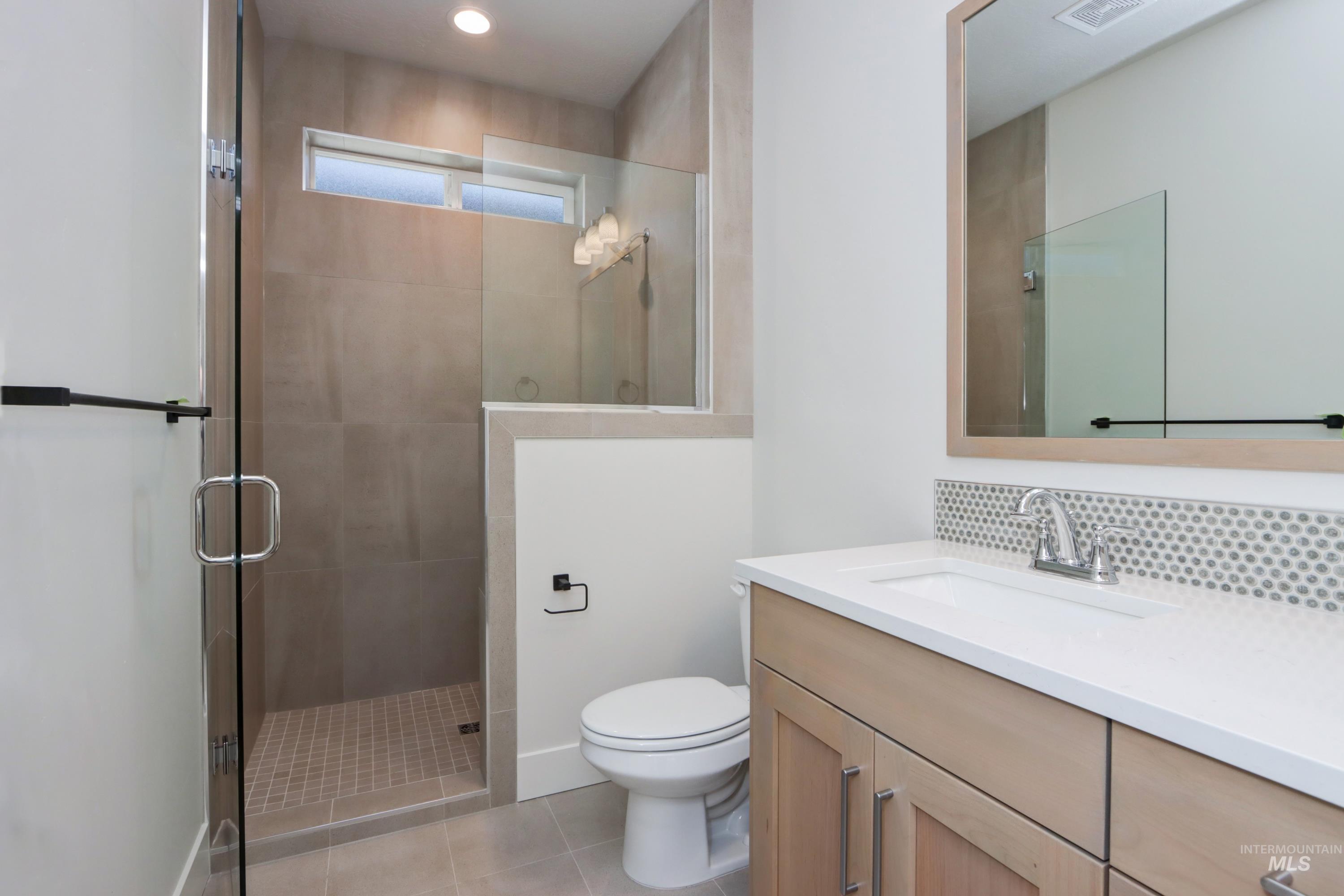 1196 N Meadowglen Ave Unit: GPS not updated use directions