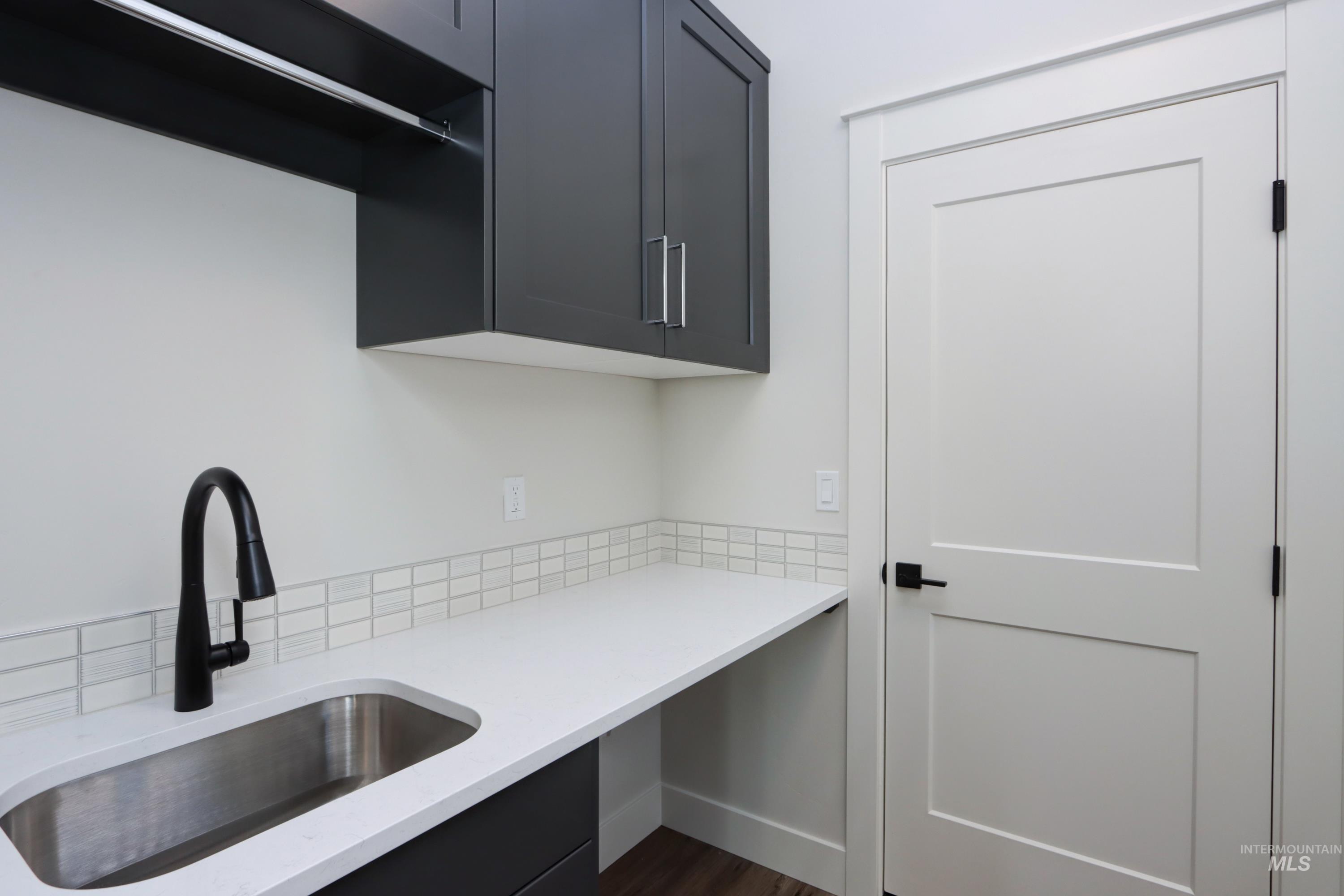 1196 N Meadowglen Ave Unit: GPS not updated use directions