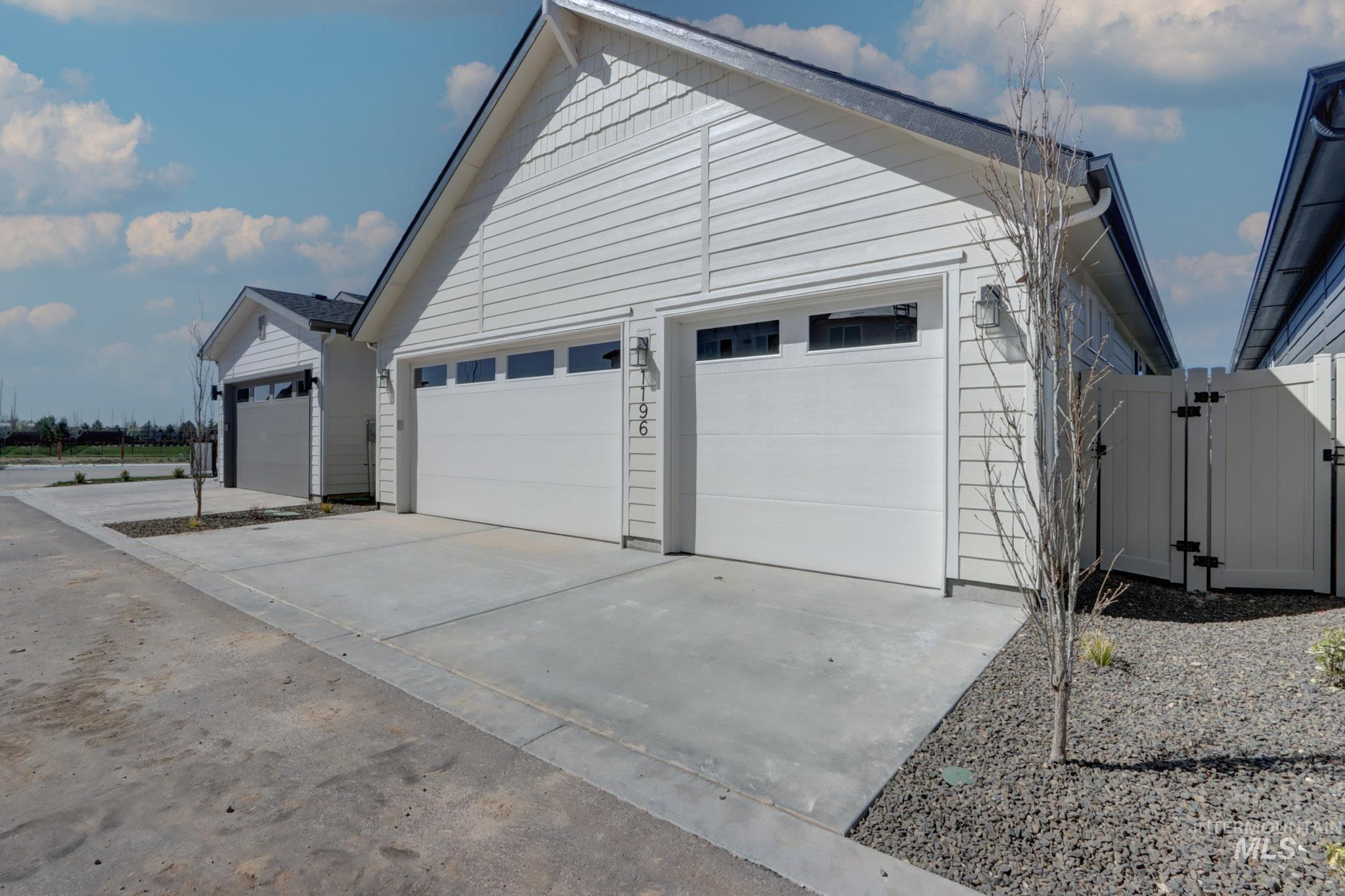 1196 N Meadowglen Ave Unit: GPS not updated use directions