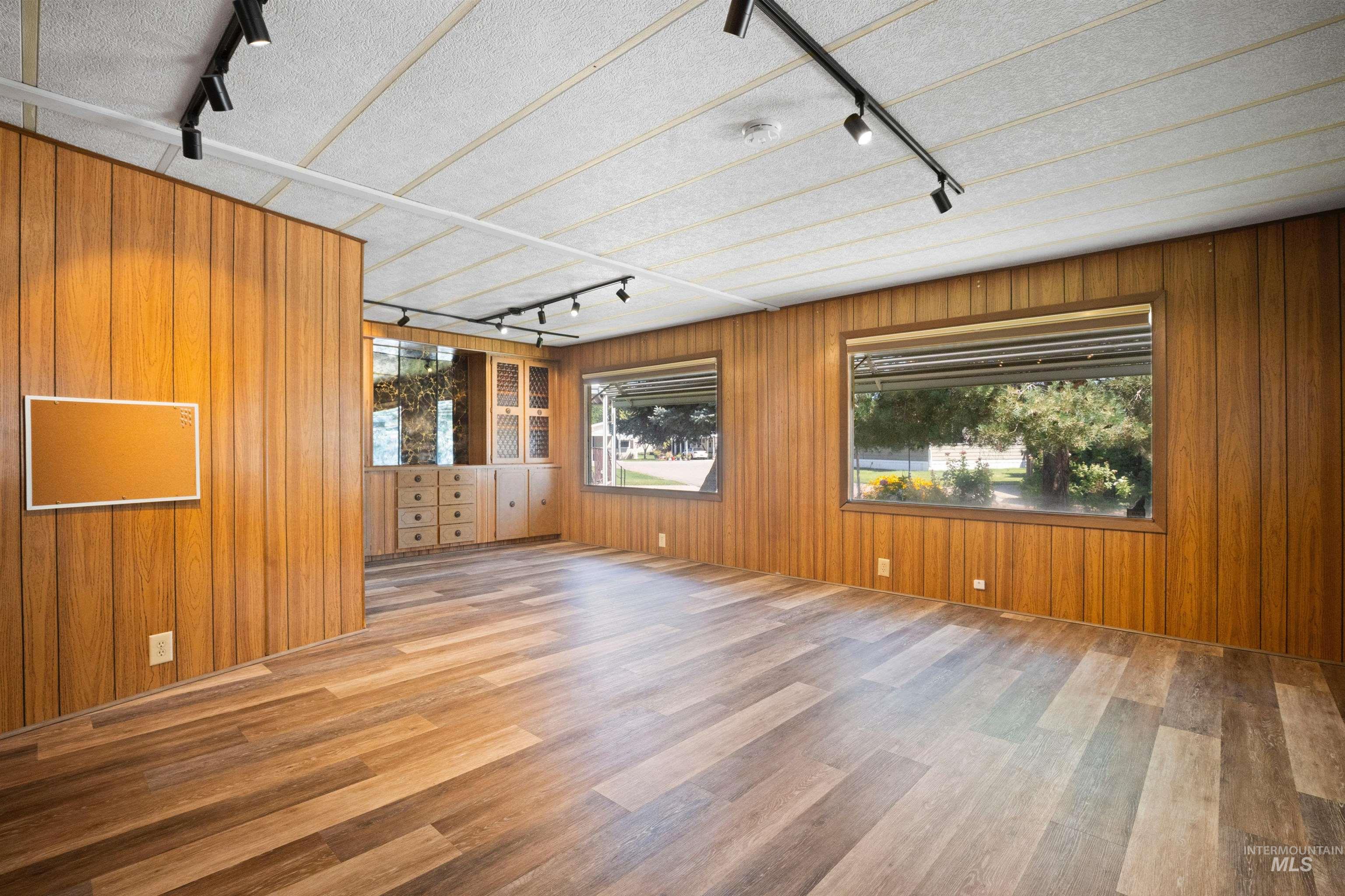 5657 Sudley Lane