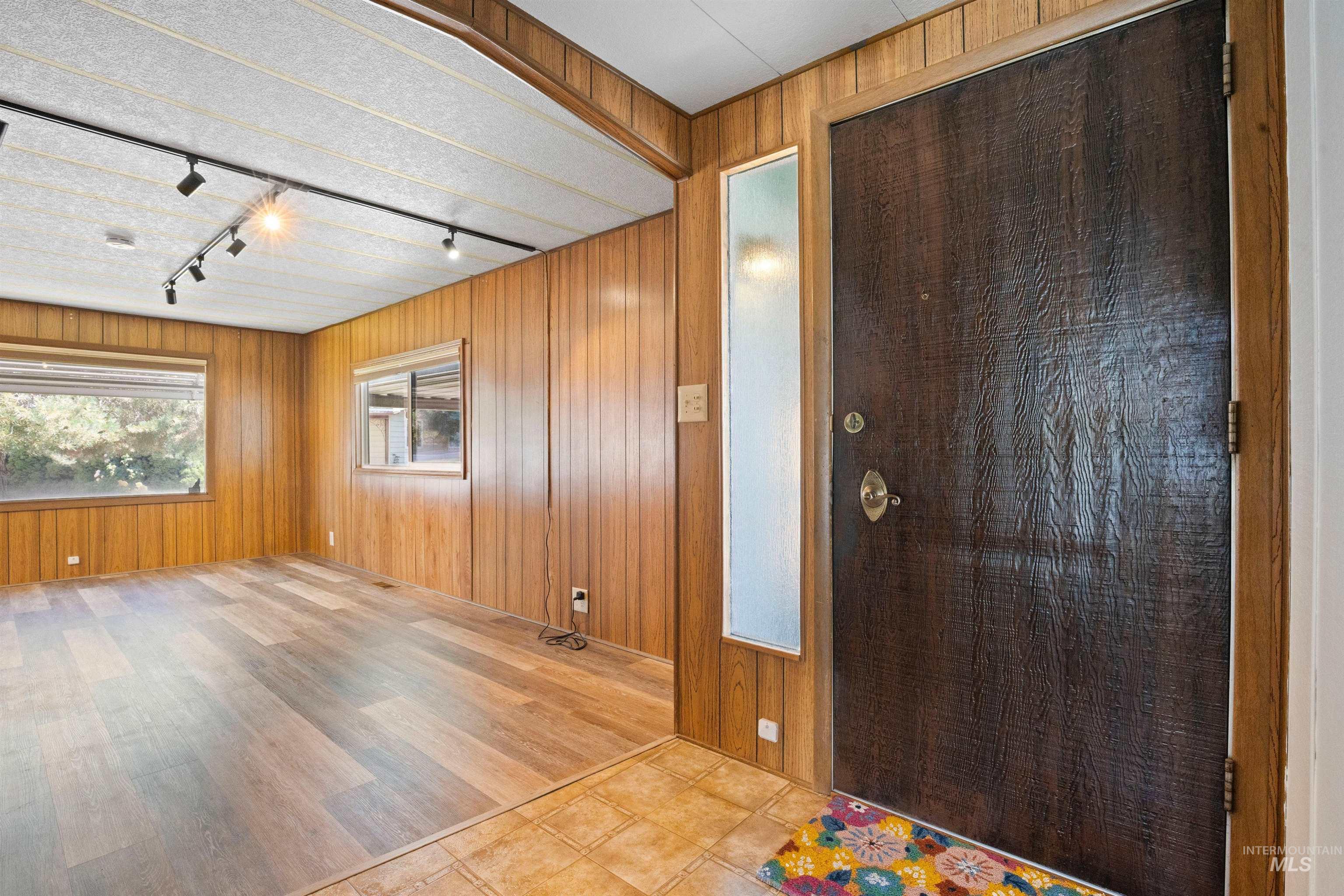 5657 Sudley Lane
