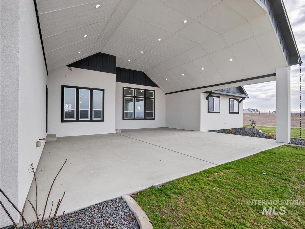 25889 Clydesdale Lane