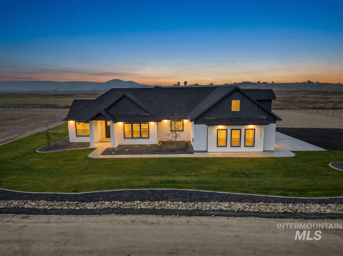 25889 Clydesdale Lane