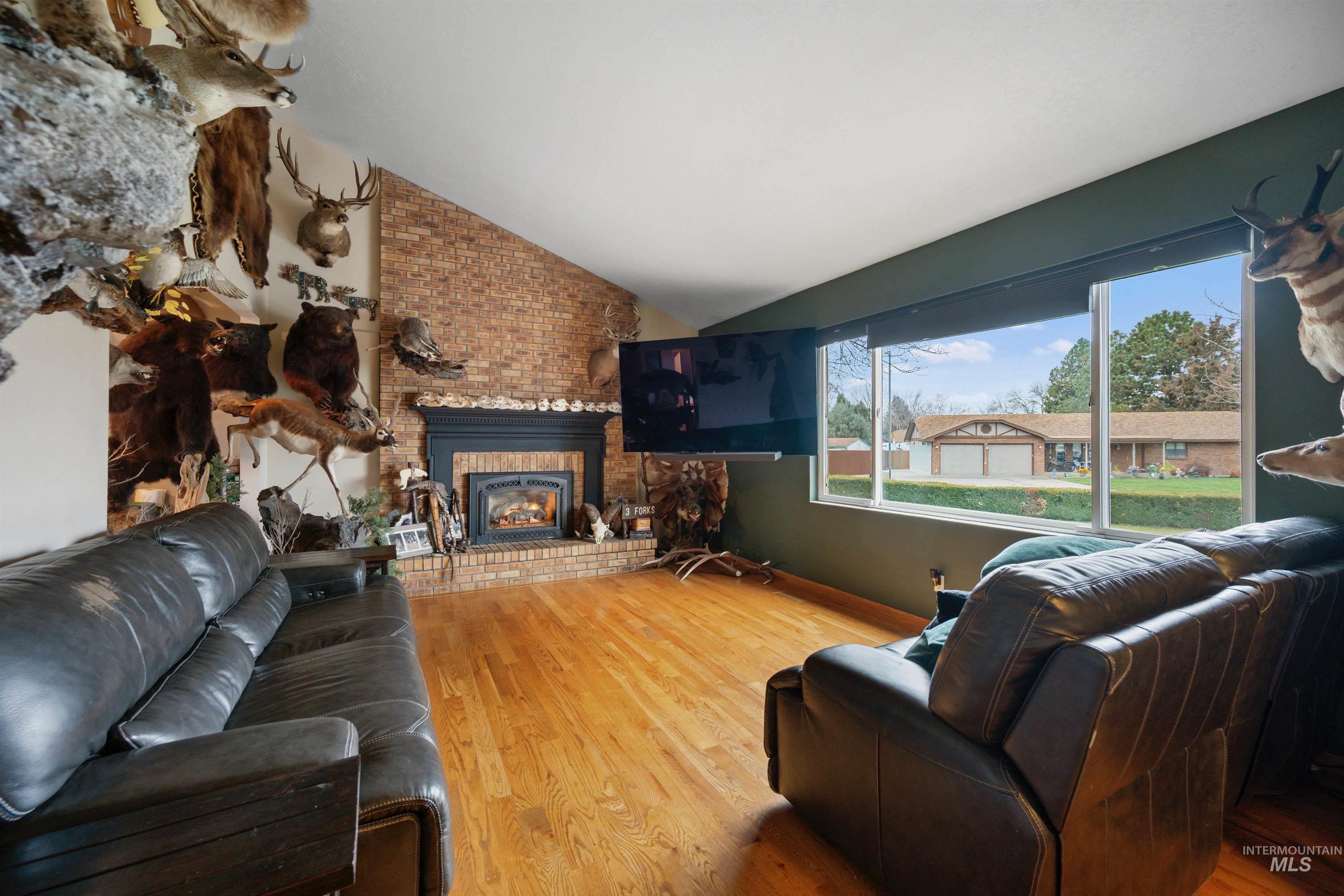 1310 S Cotterell Way