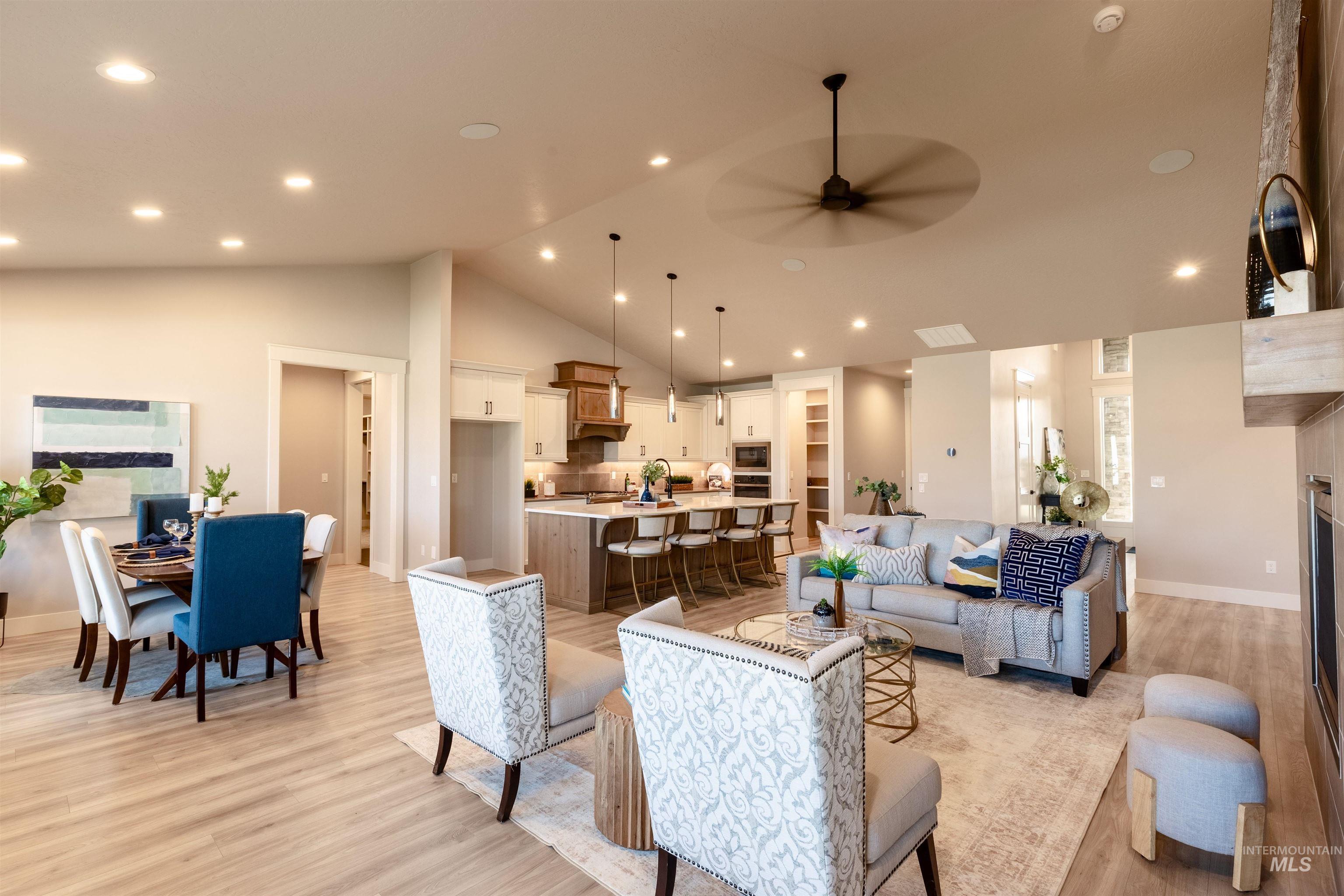132 E Heliotrope Drive