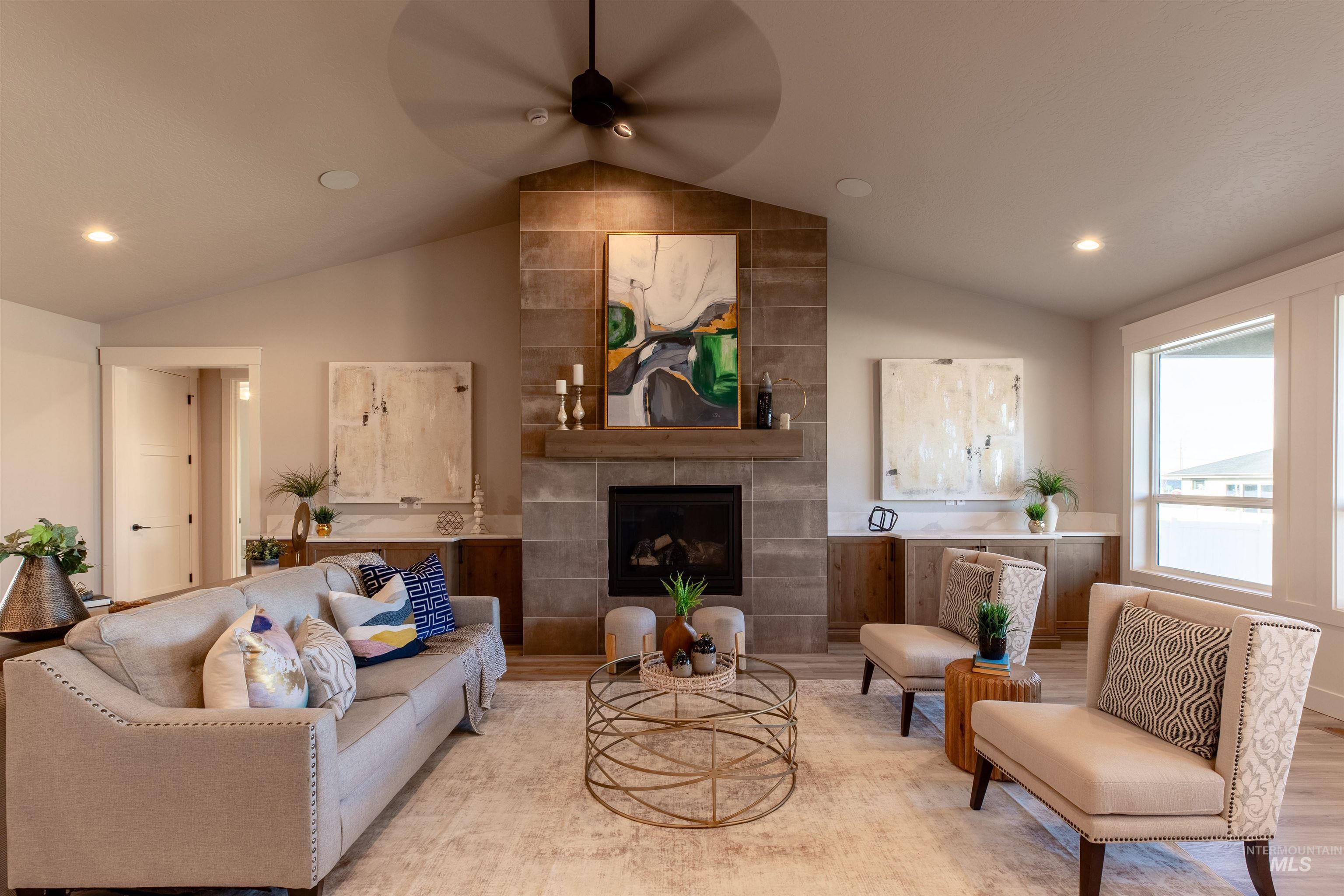 132 E Heliotrope Drive
