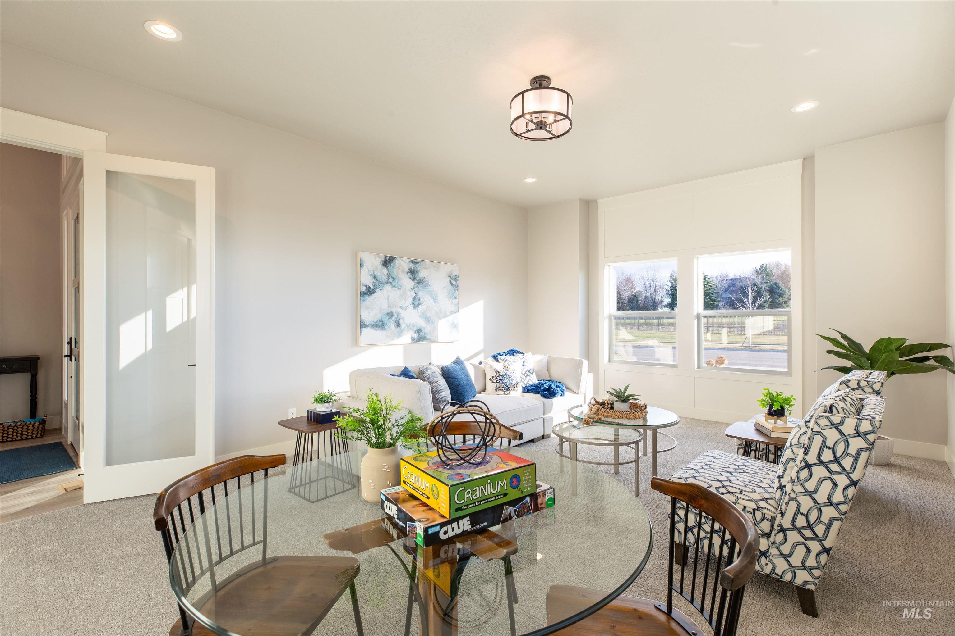 132 E Heliotrope Drive