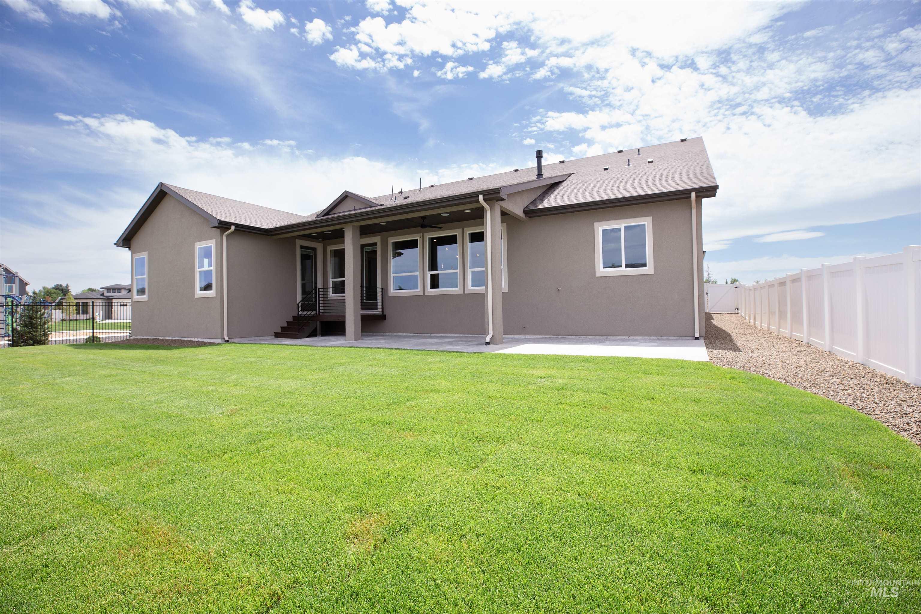 132 E Heliotrope Drive