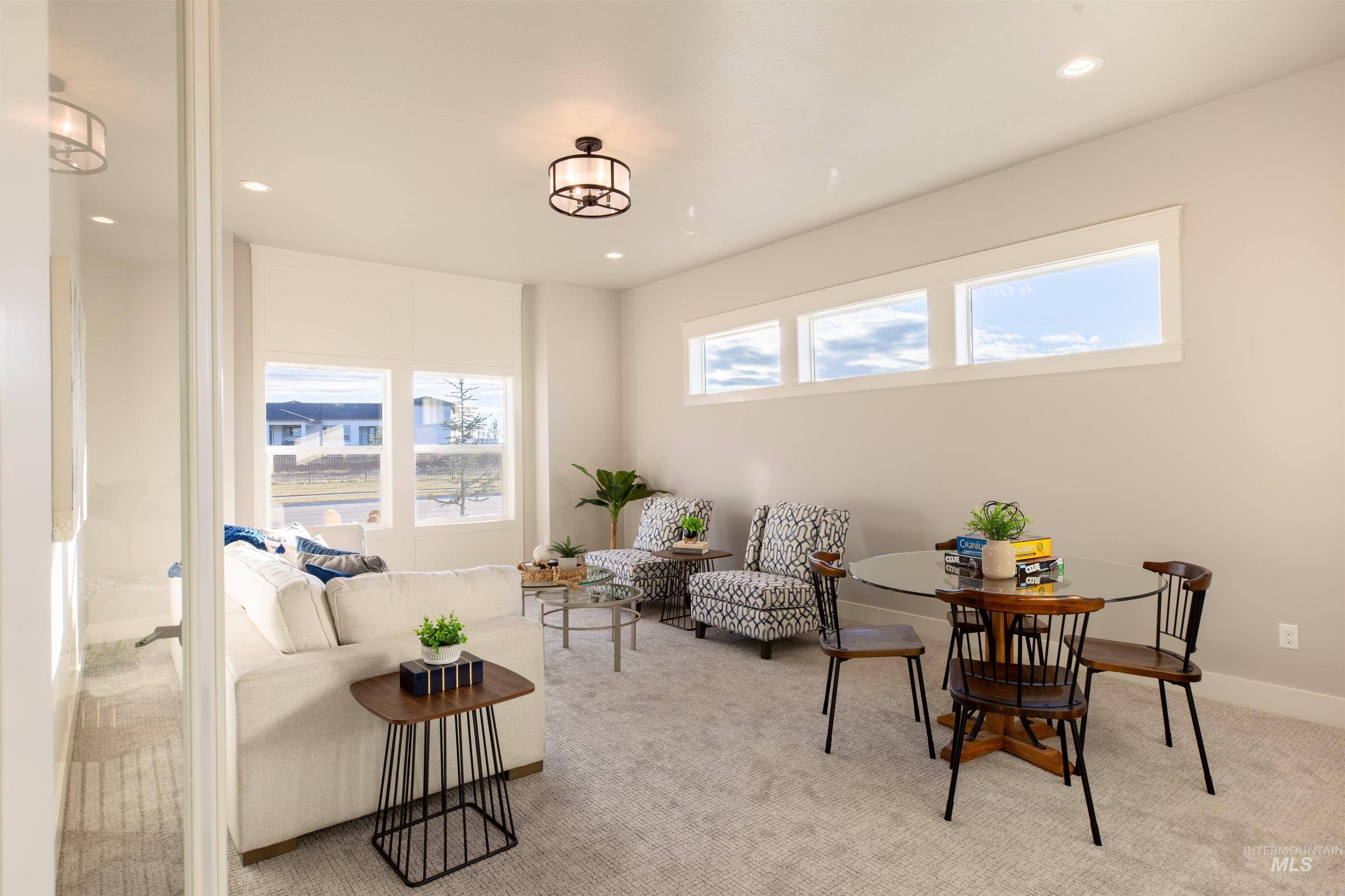 132 E Heliotrope Drive
