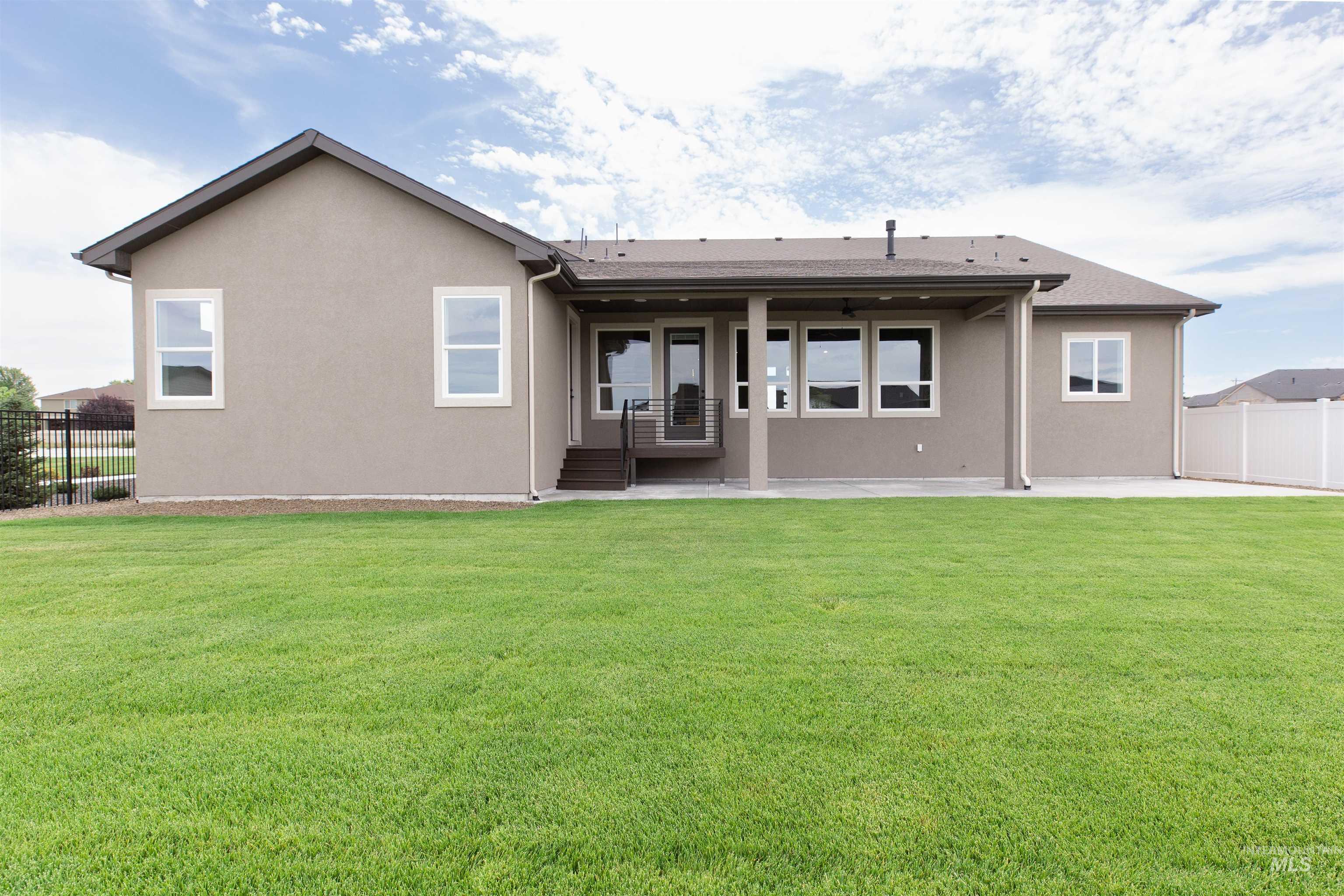 132 E Heliotrope Drive