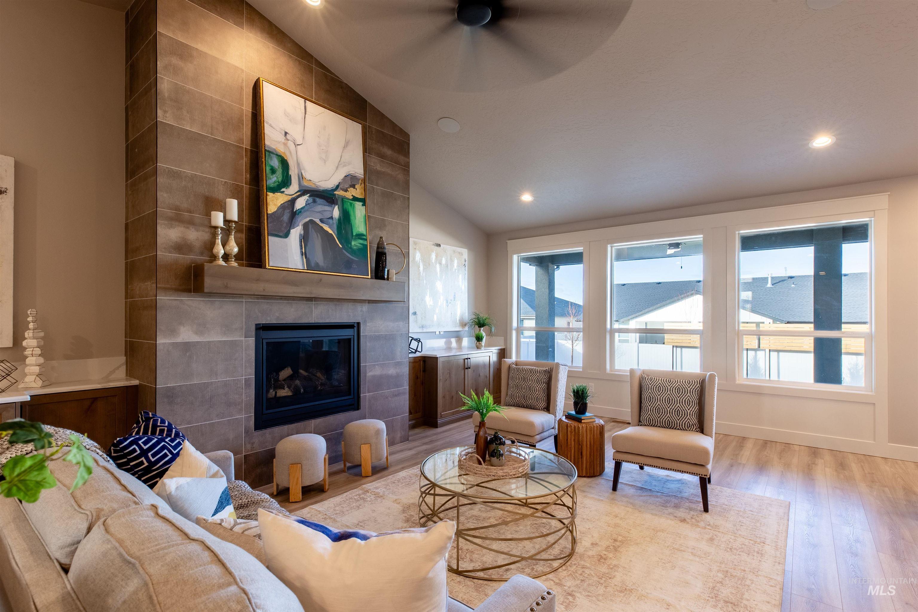 132 E Heliotrope Drive