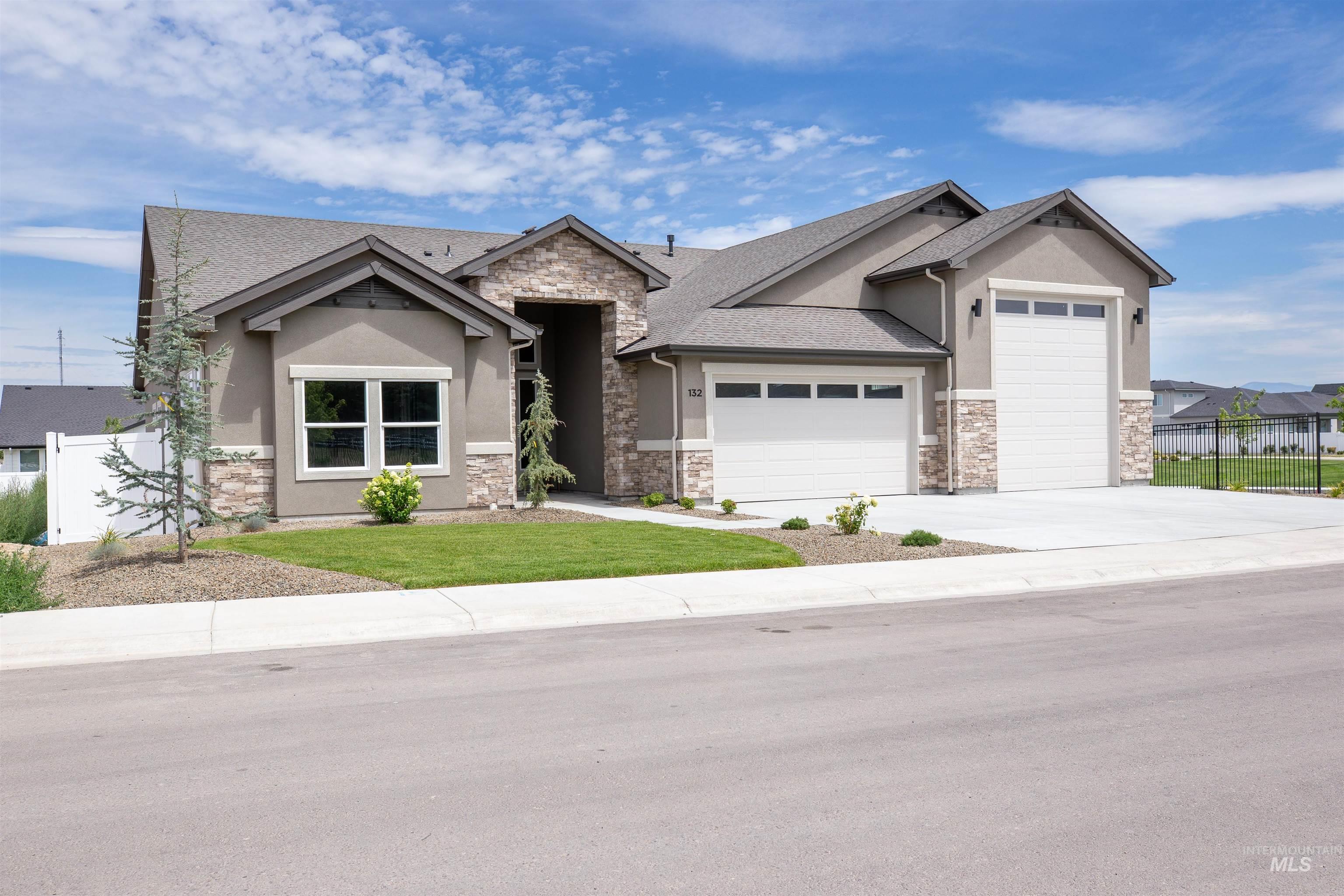 132 E Heliotrope Drive