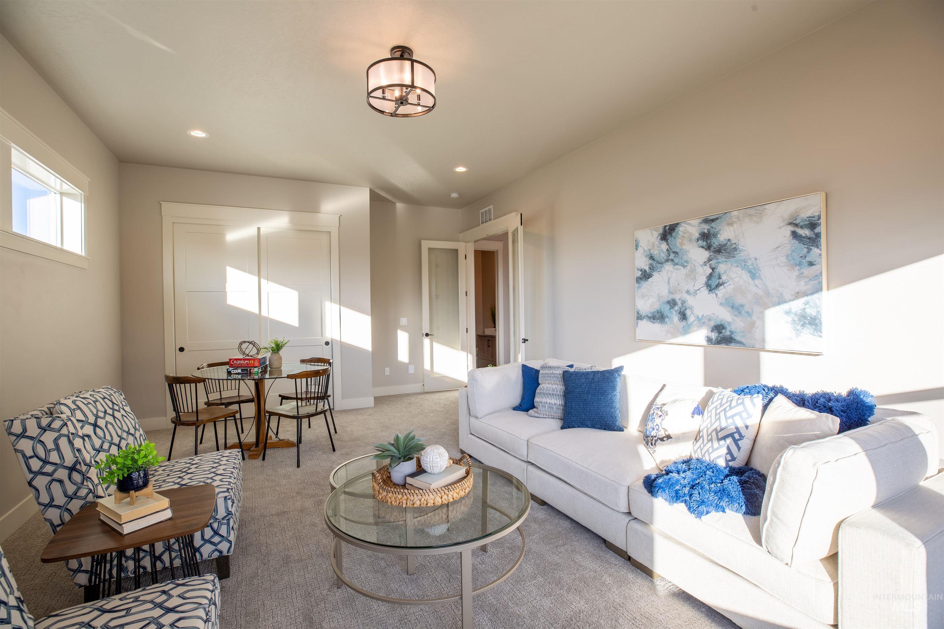 132 E Heliotrope Drive