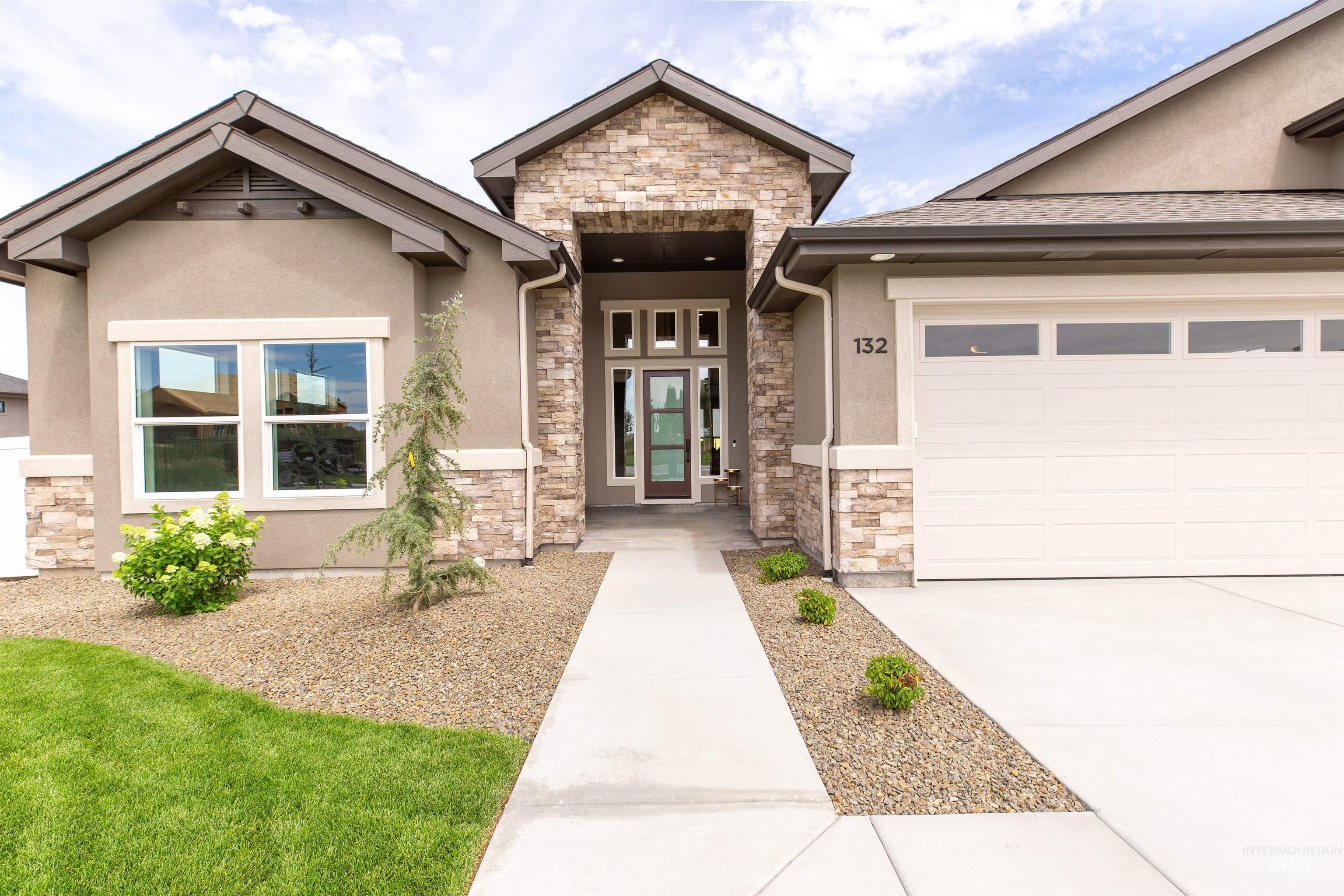 132 E Heliotrope Drive