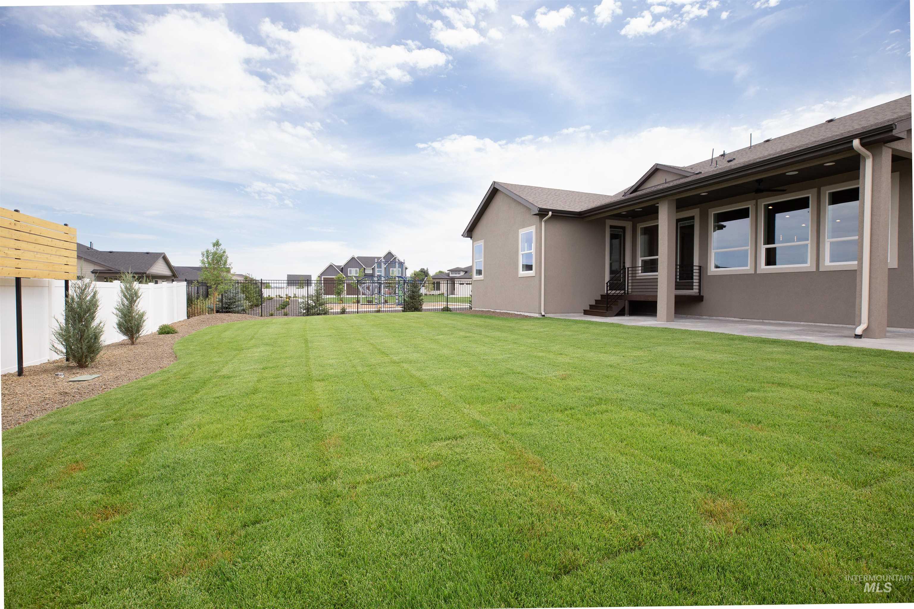 132 E Heliotrope Drive
