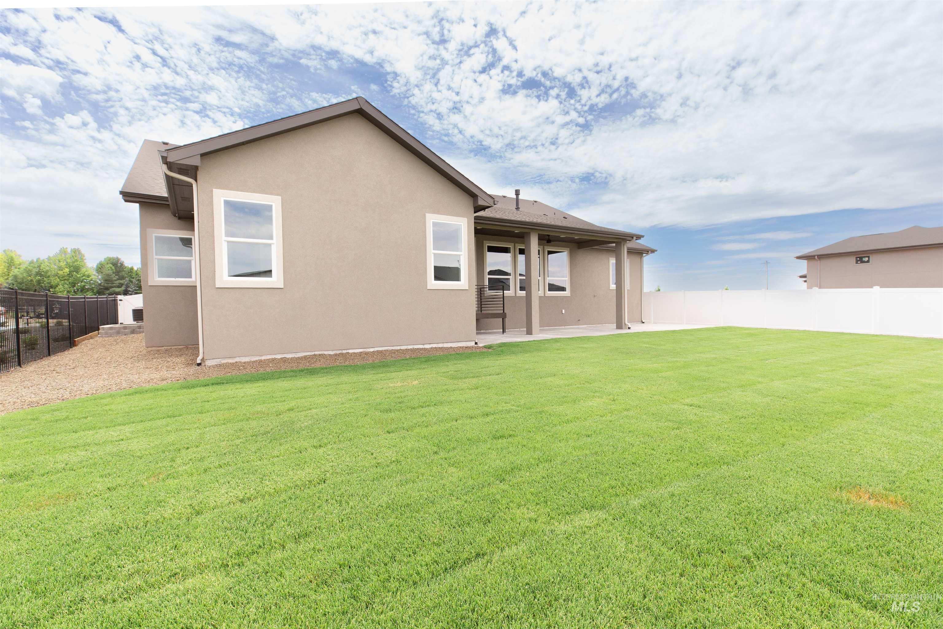 132 E Heliotrope Drive