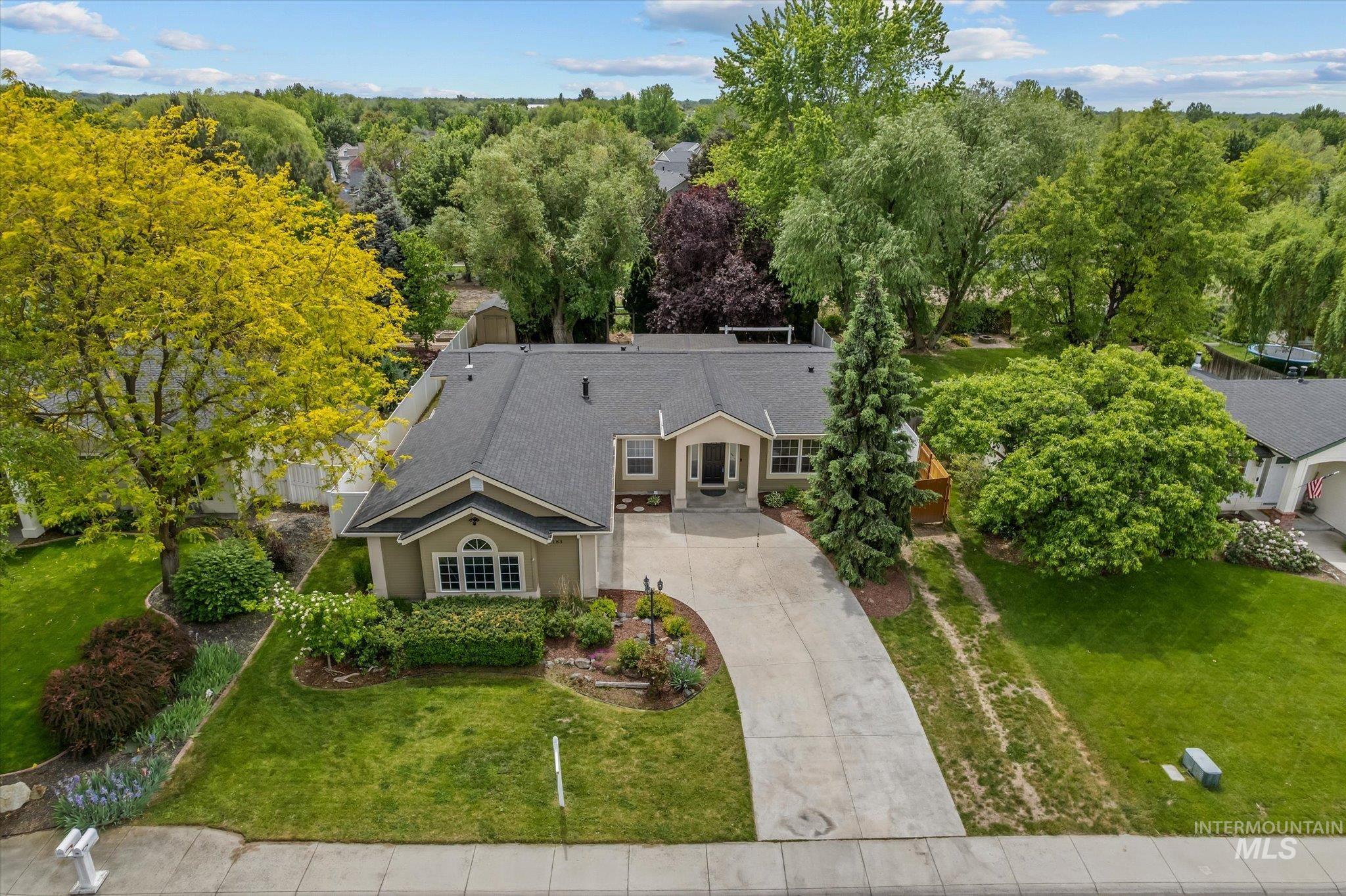 2183 E Celia Ct