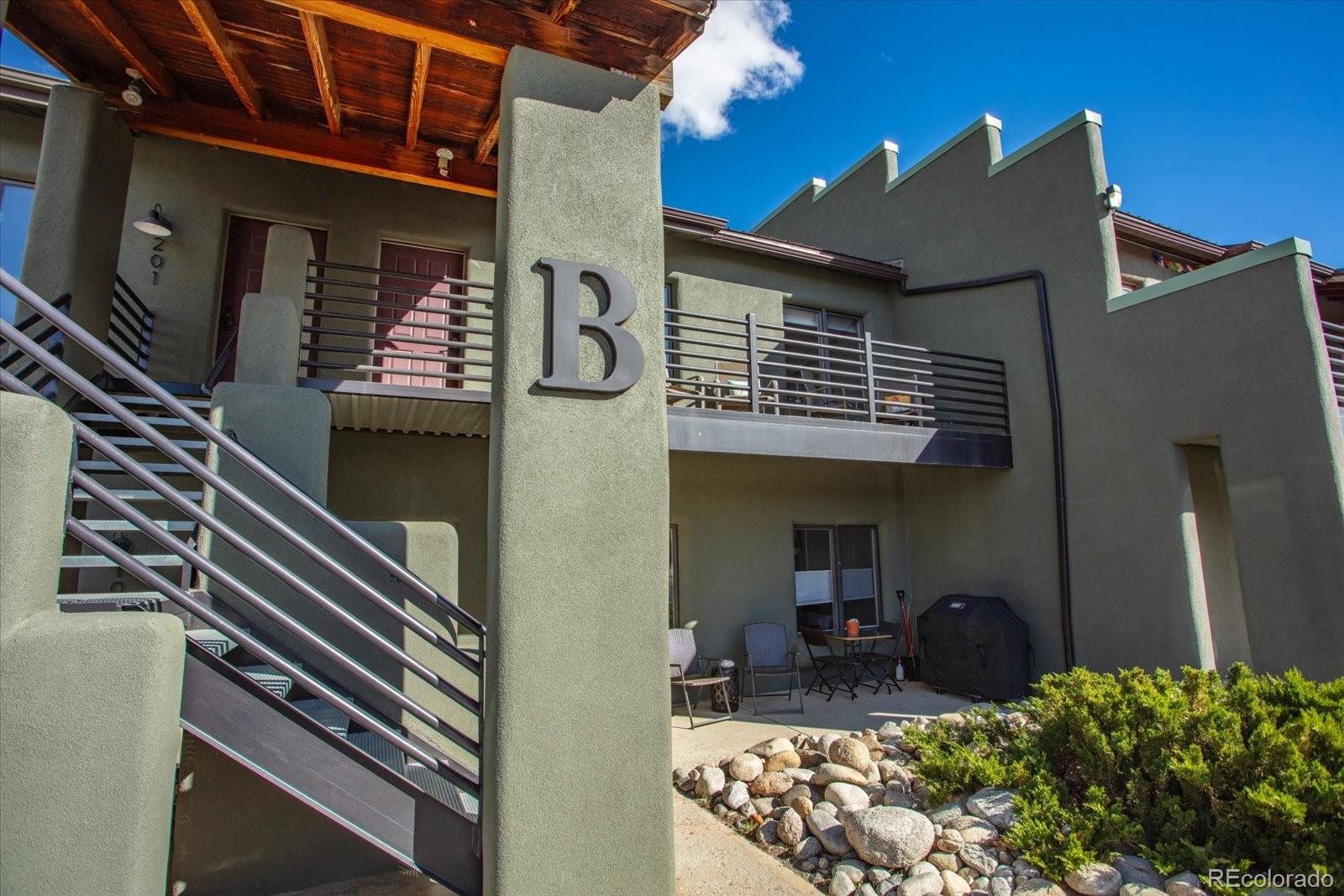 623 Cedar Lane Unit: B202