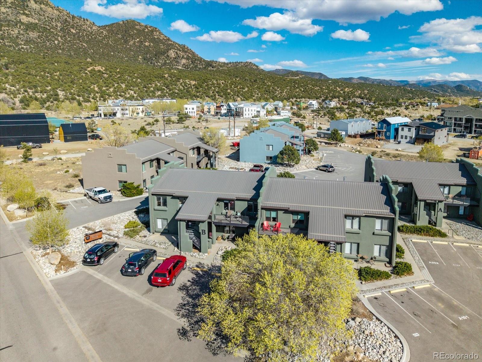 623 Cedar Lane Unit: B202