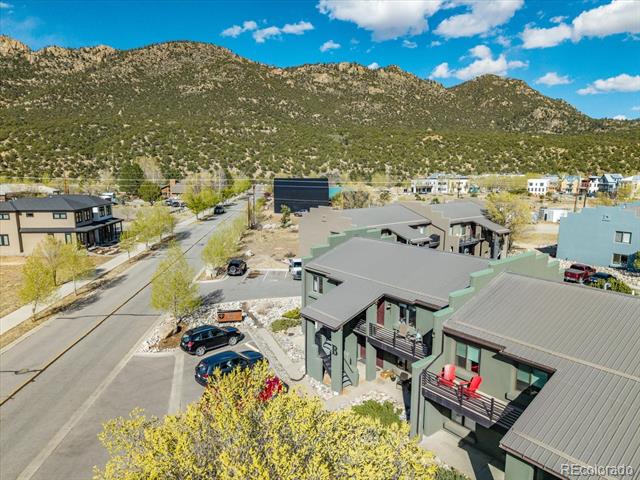 623 Cedar Lane Unit: B202