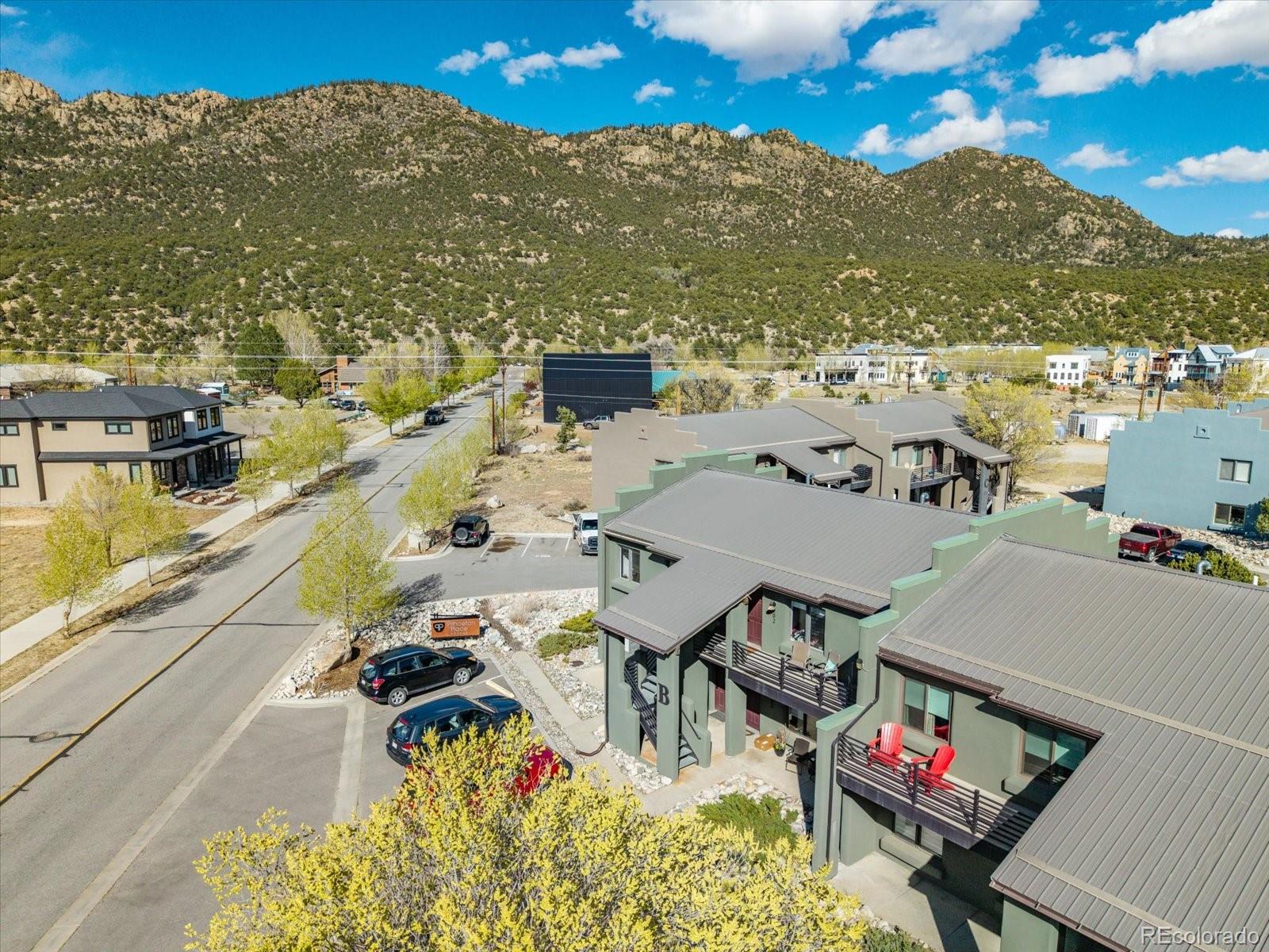 623 Cedar Lane Unit: B202