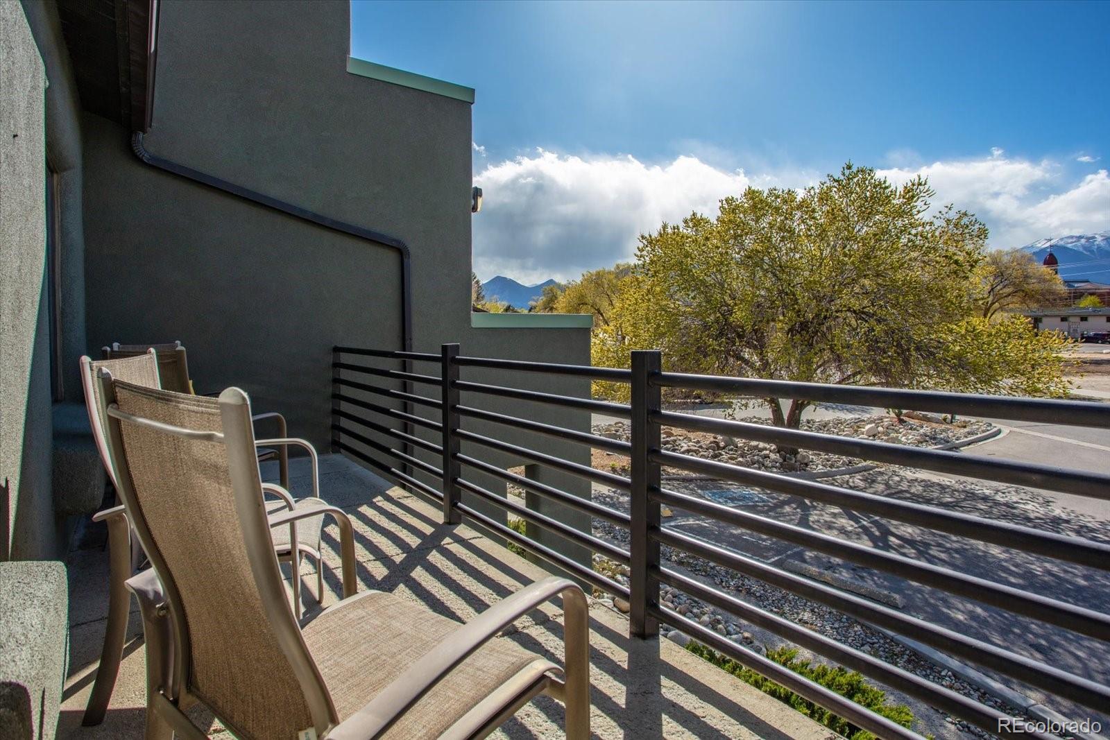 623 Cedar Lane Unit: B202