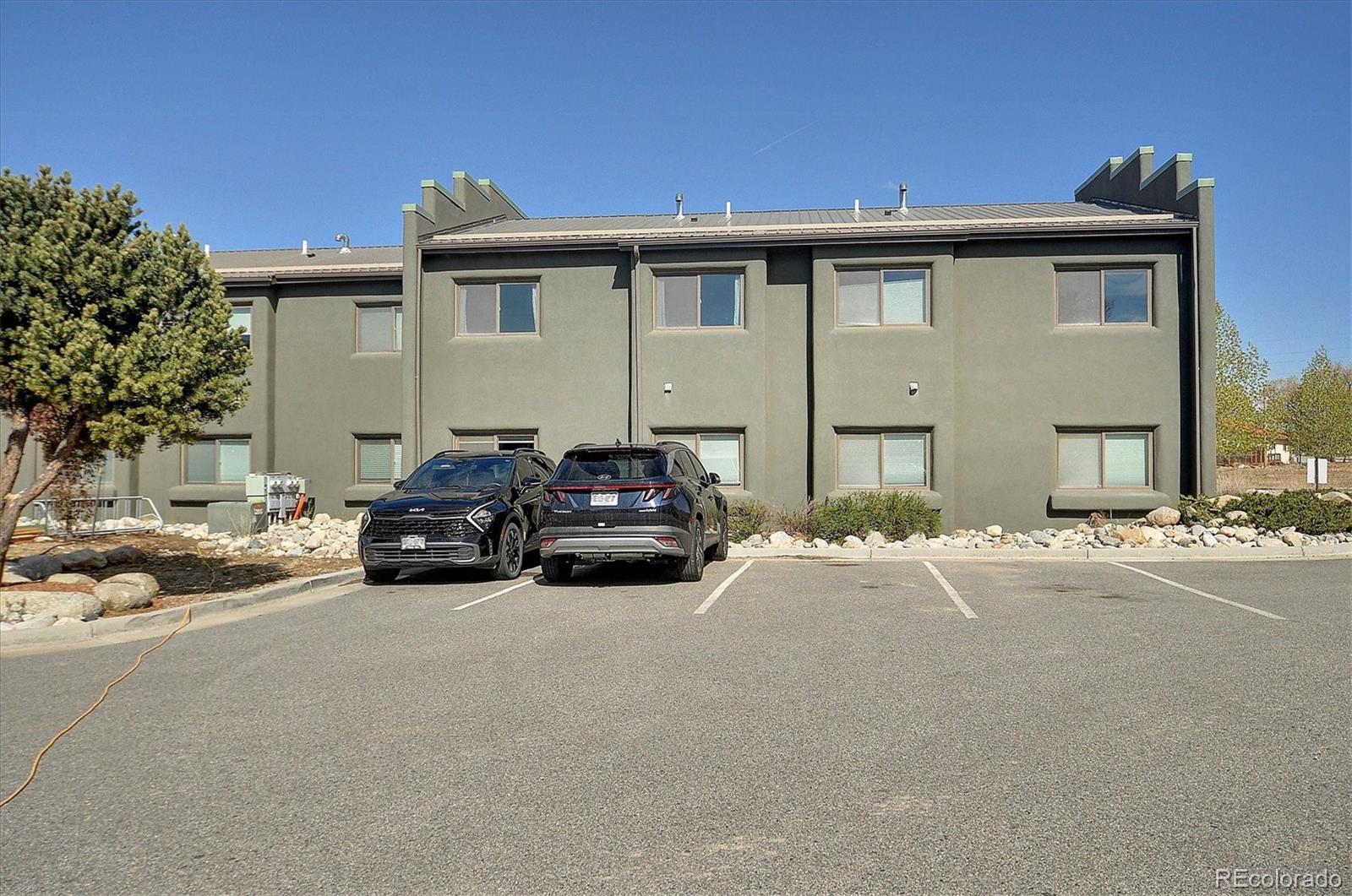 623 Cedar Lane Unit: B202