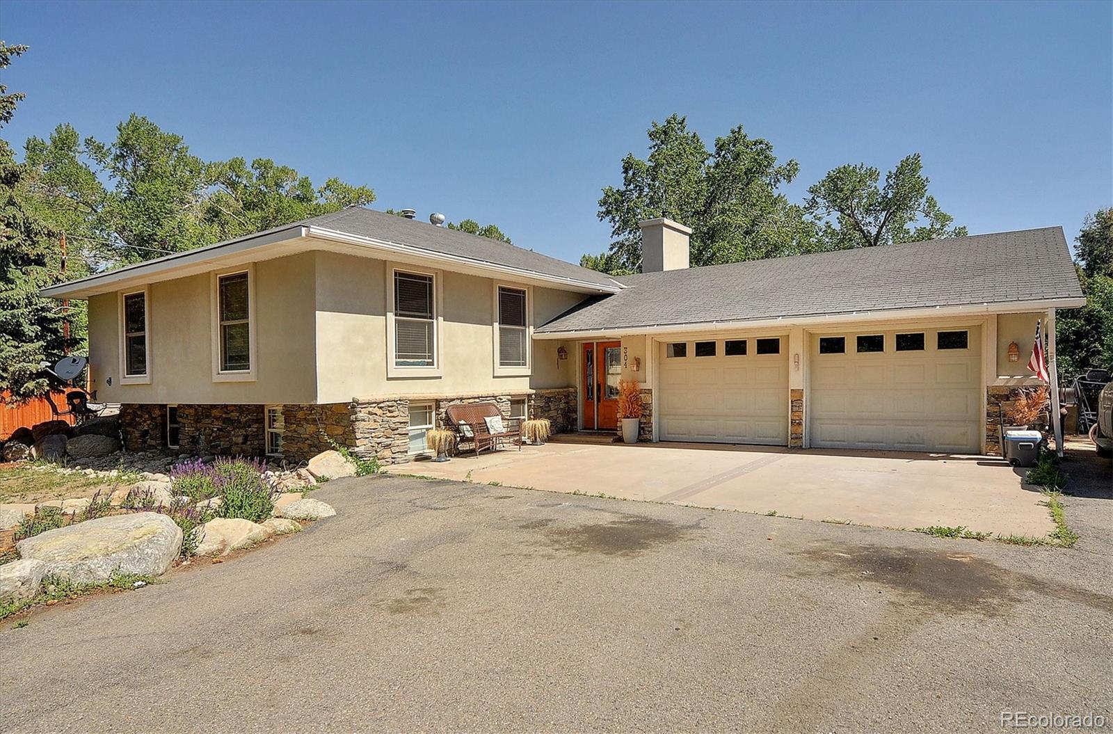 304 Pinyon Lane