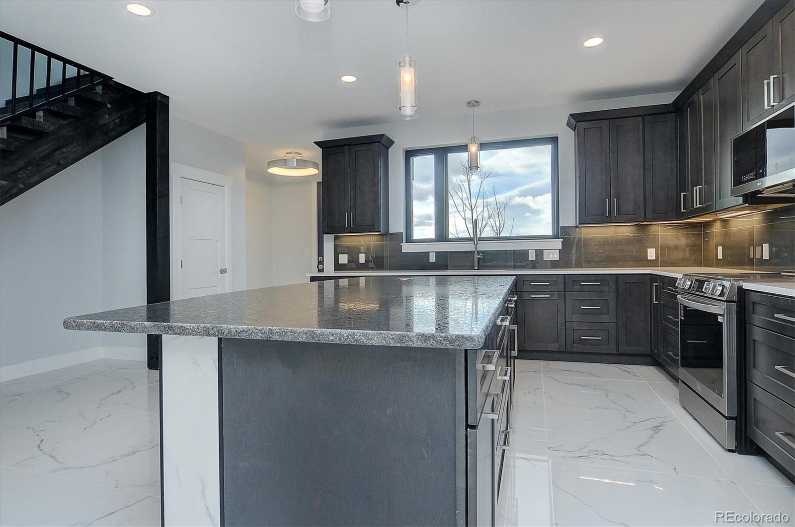 709 Marquette Avenue