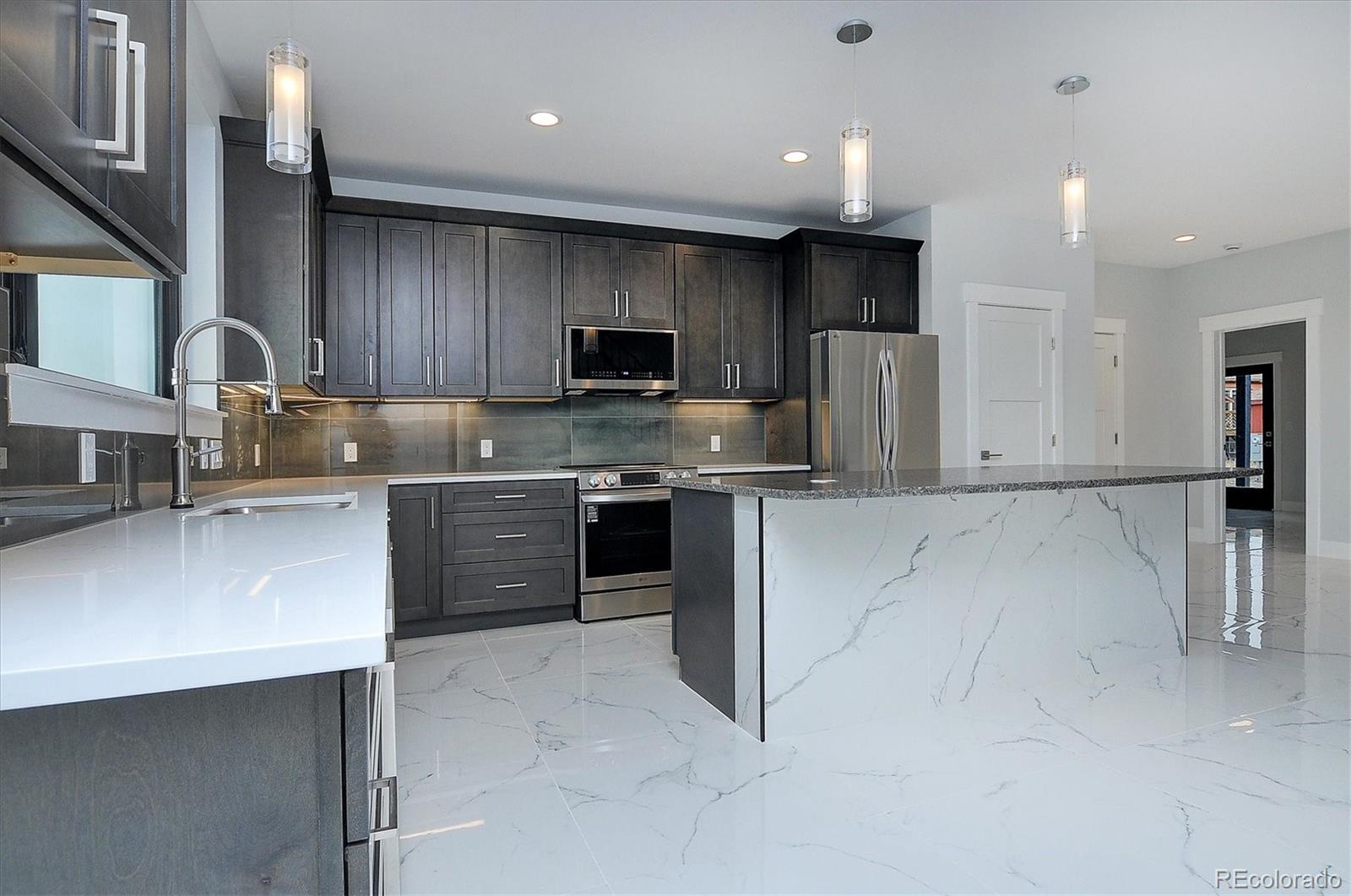 709 Marquette Avenue