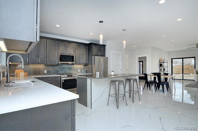 709 Marquette Avenue