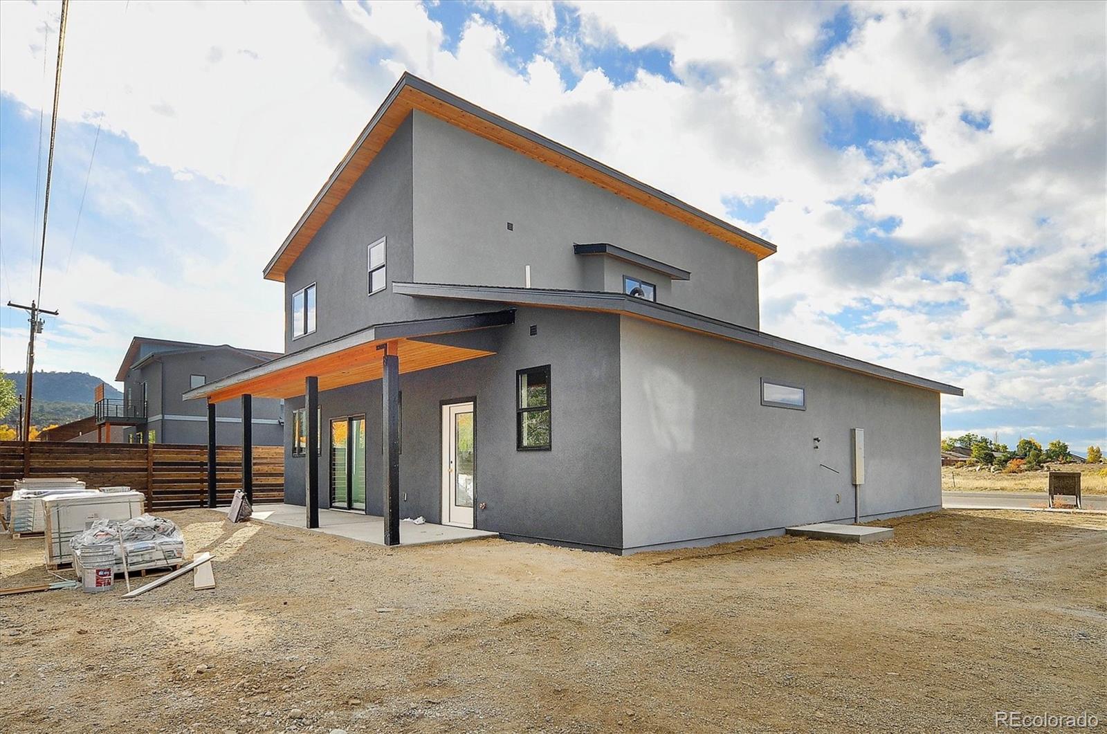 709 Marquette Avenue