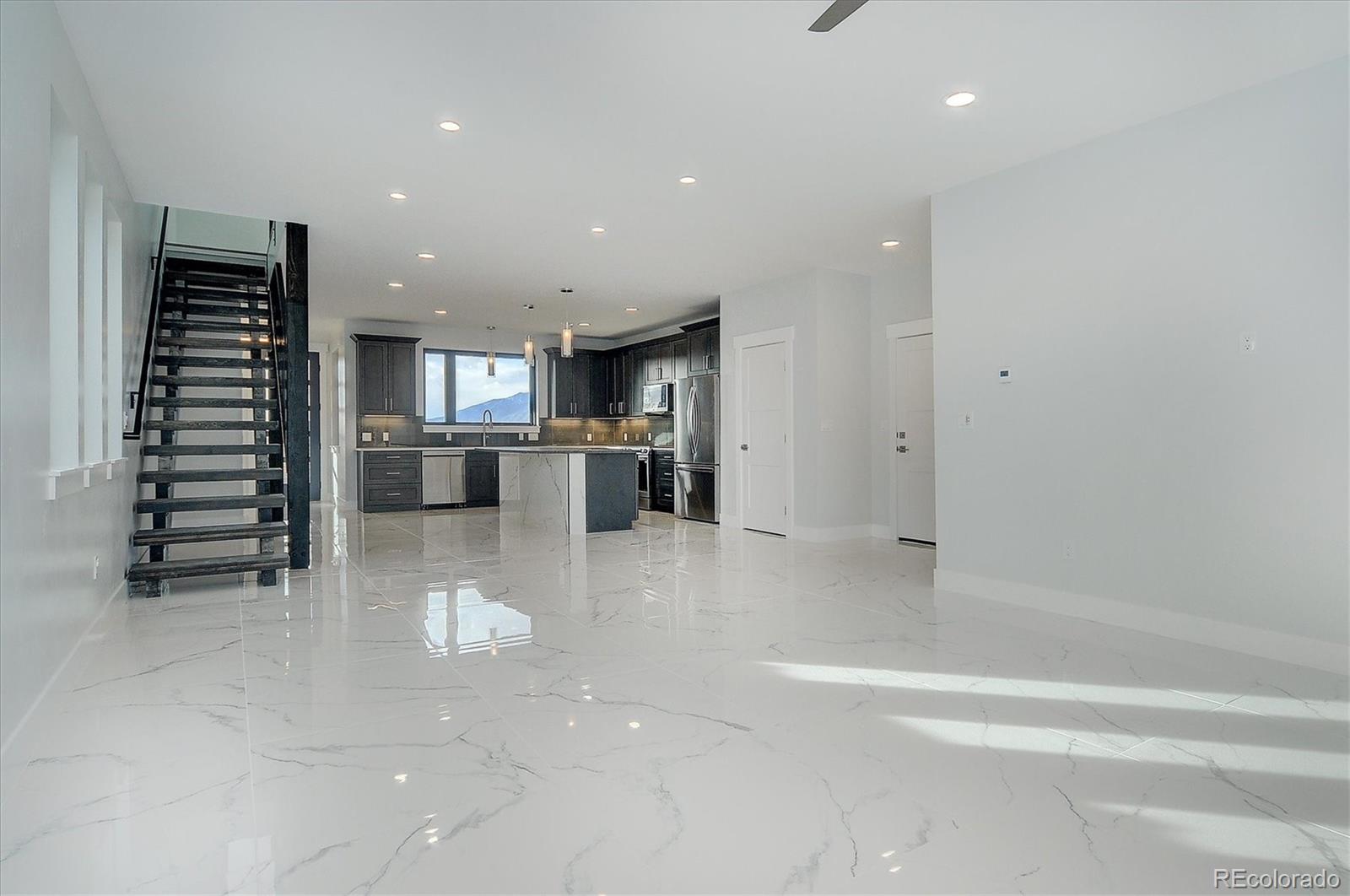 709 Marquette Avenue