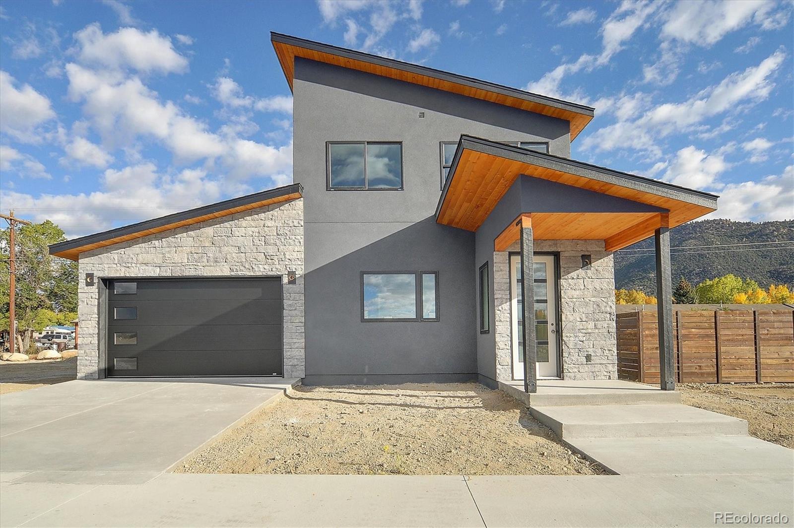 709 Marquette Avenue