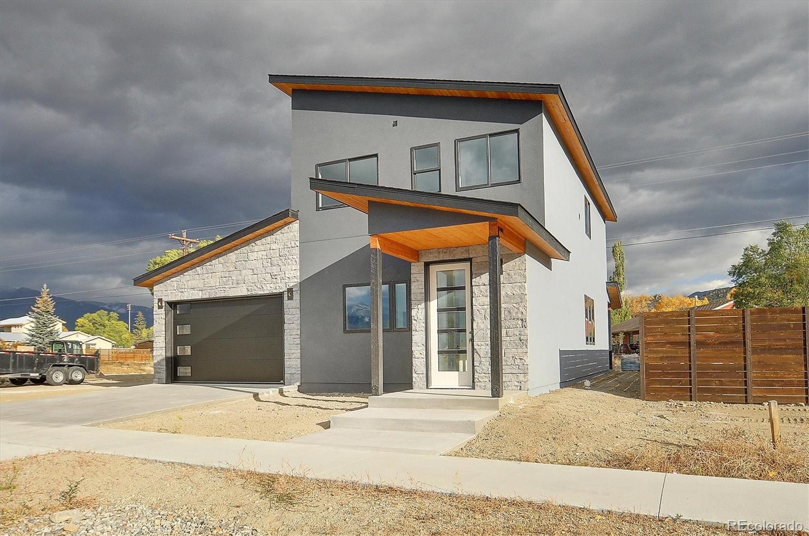 709 Marquette Avenue