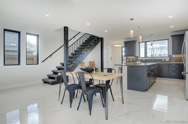 709 Marquette Avenue