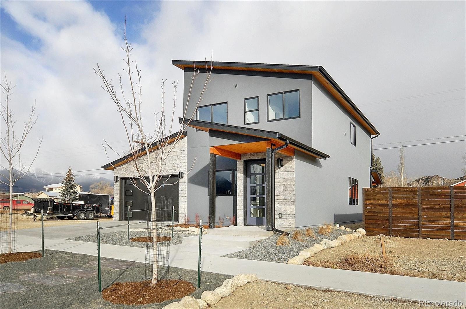 709 Marquette Avenue