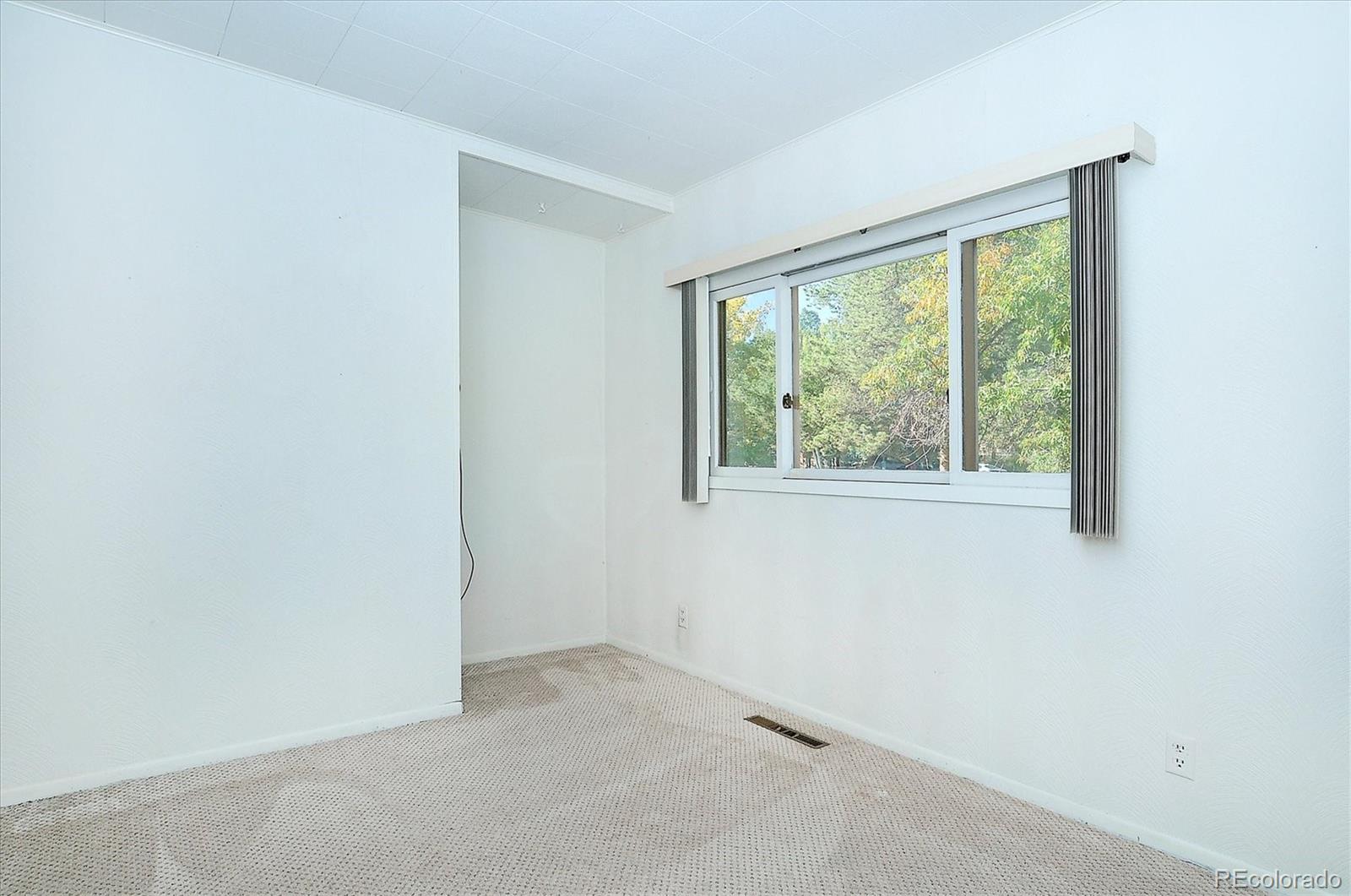 149 S Sangre De Cristo Avenue