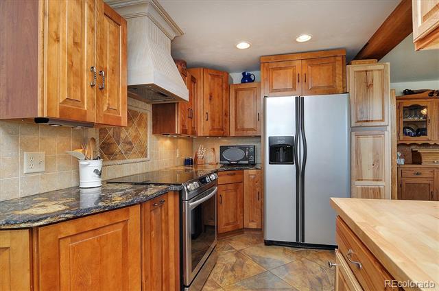 12135 E County Road 190