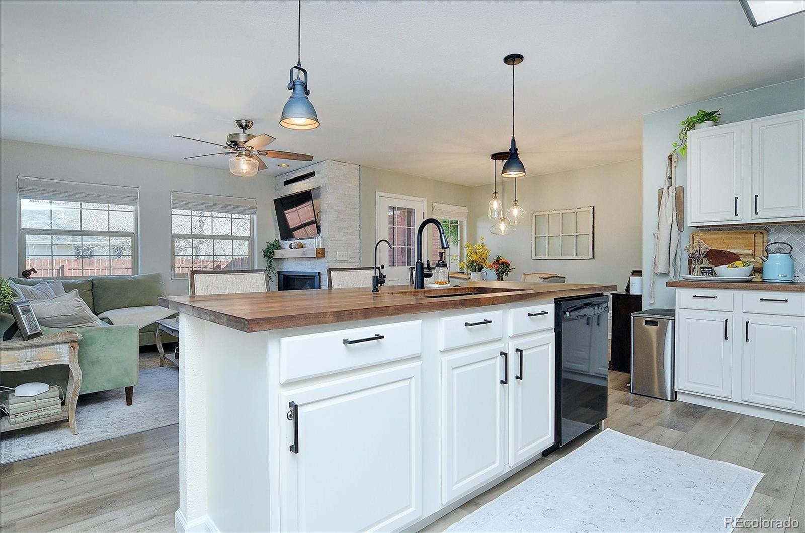 727 Marquette Avenue Unit: A