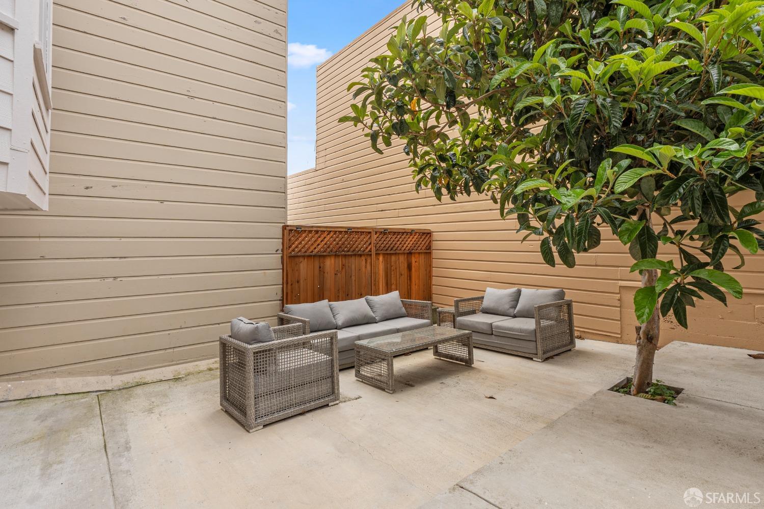 1811 Leavenworth Street # 7