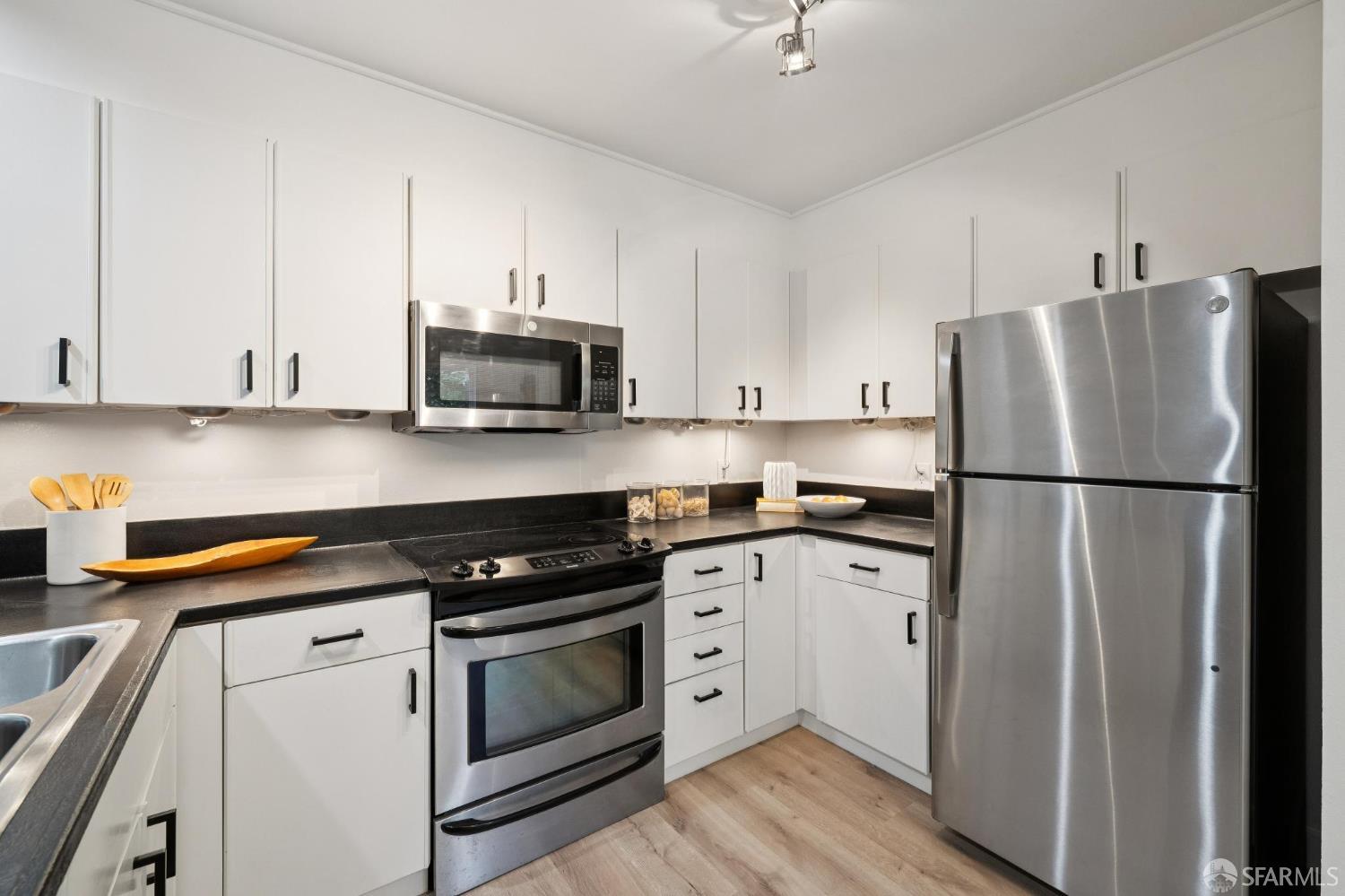 1301 Fulton Street # 203