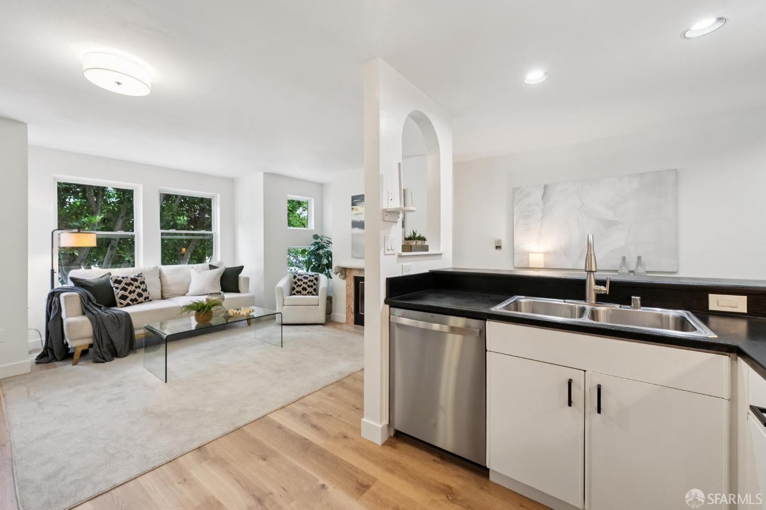 1301 Fulton Street # 203