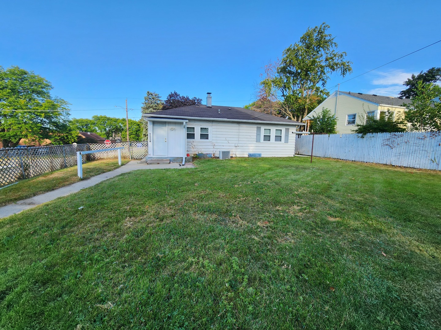 430 Hollister Avenue
