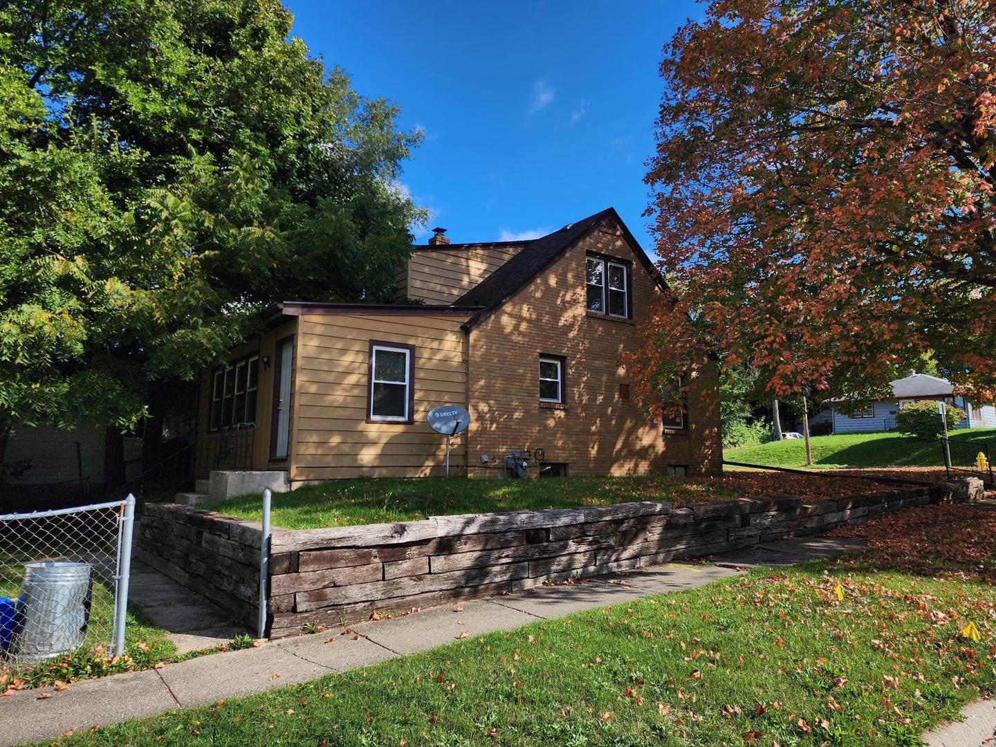 823 Peter Avenue