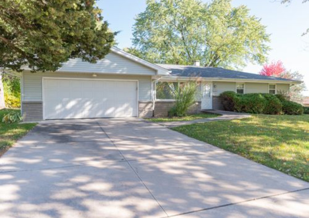 2444 Mariposa Drive