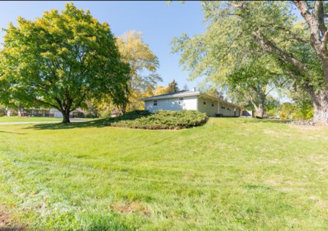 2444 Mariposa Drive