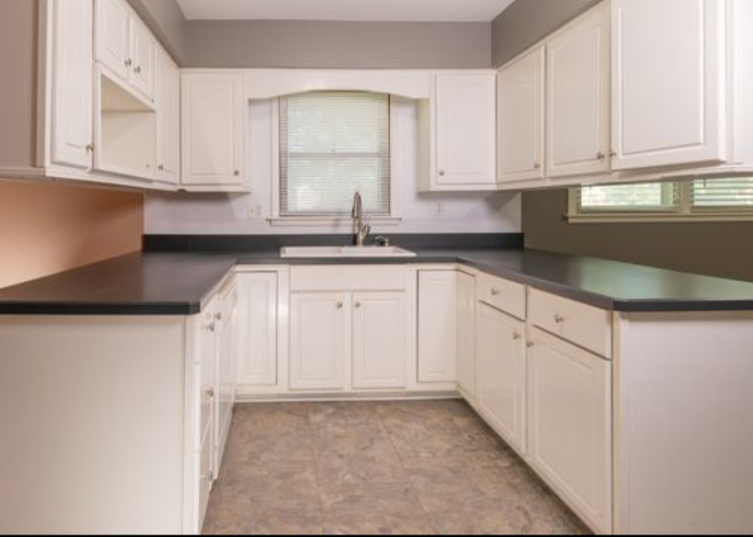 2444 Mariposa Drive