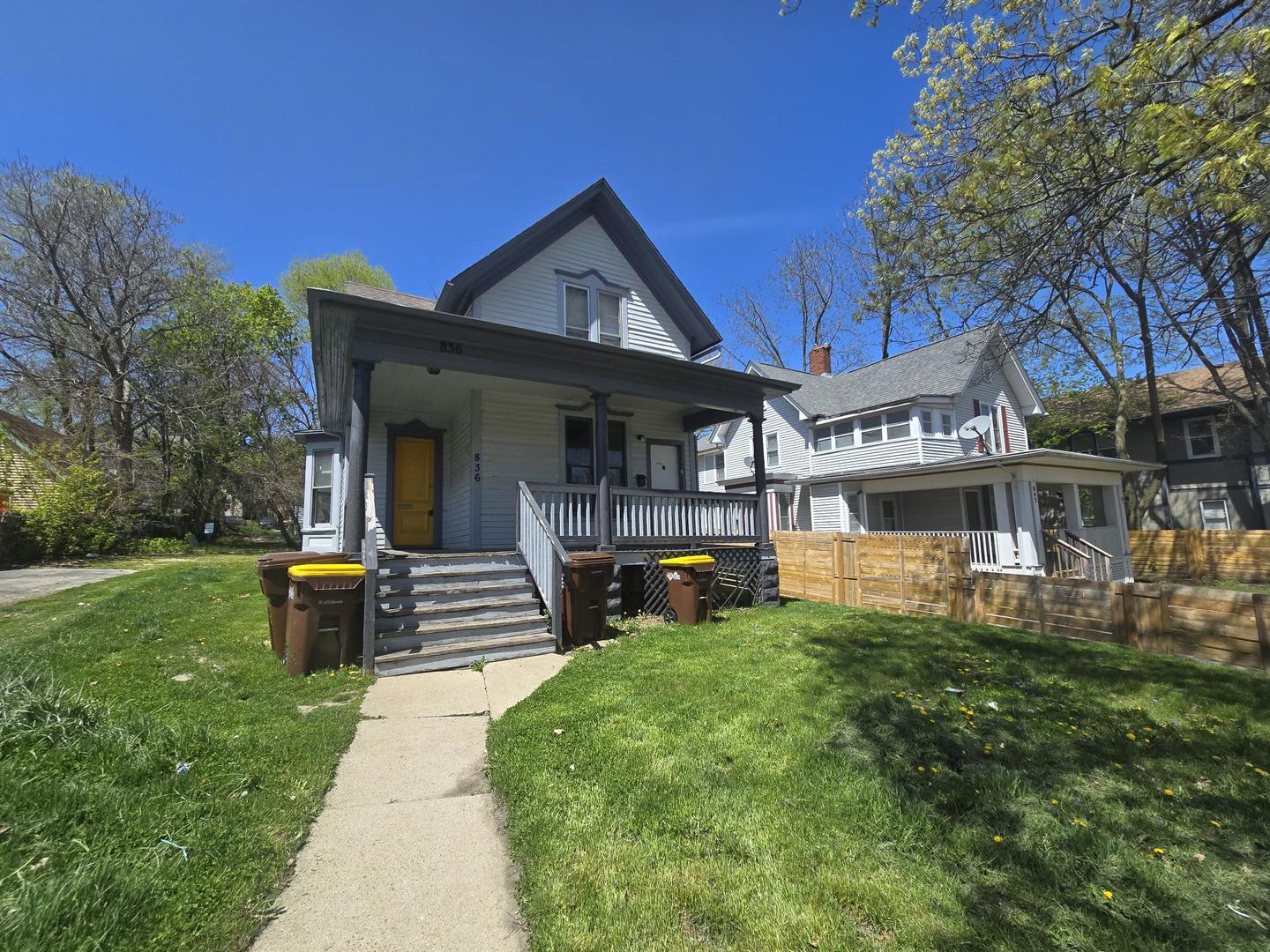 836 N Court Street