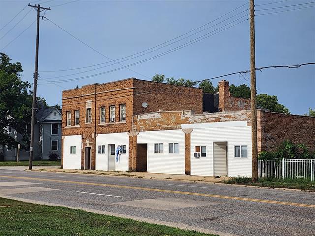 802 Kishwaukee Street